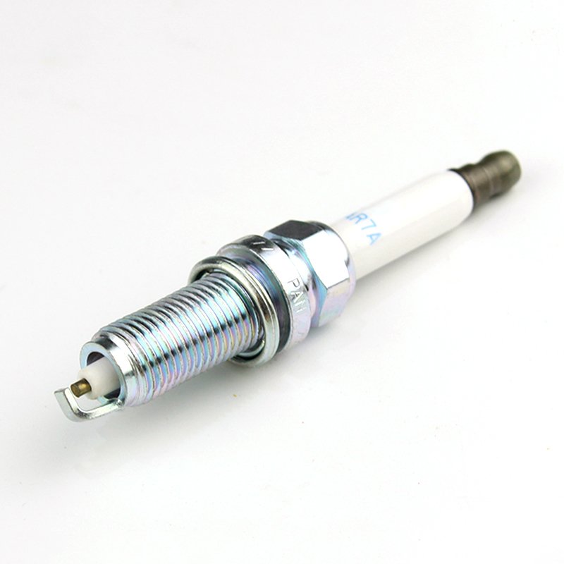 Professional Auto Factory Iridium Spark Plug LZKAR7A 6799 for Engine Use in Cars