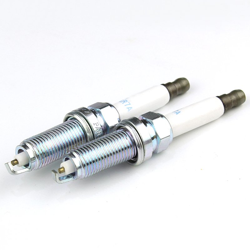 Professional Auto Factory Iridium Spark Plug LZKAR7A 6799 for Engine Use in Cars