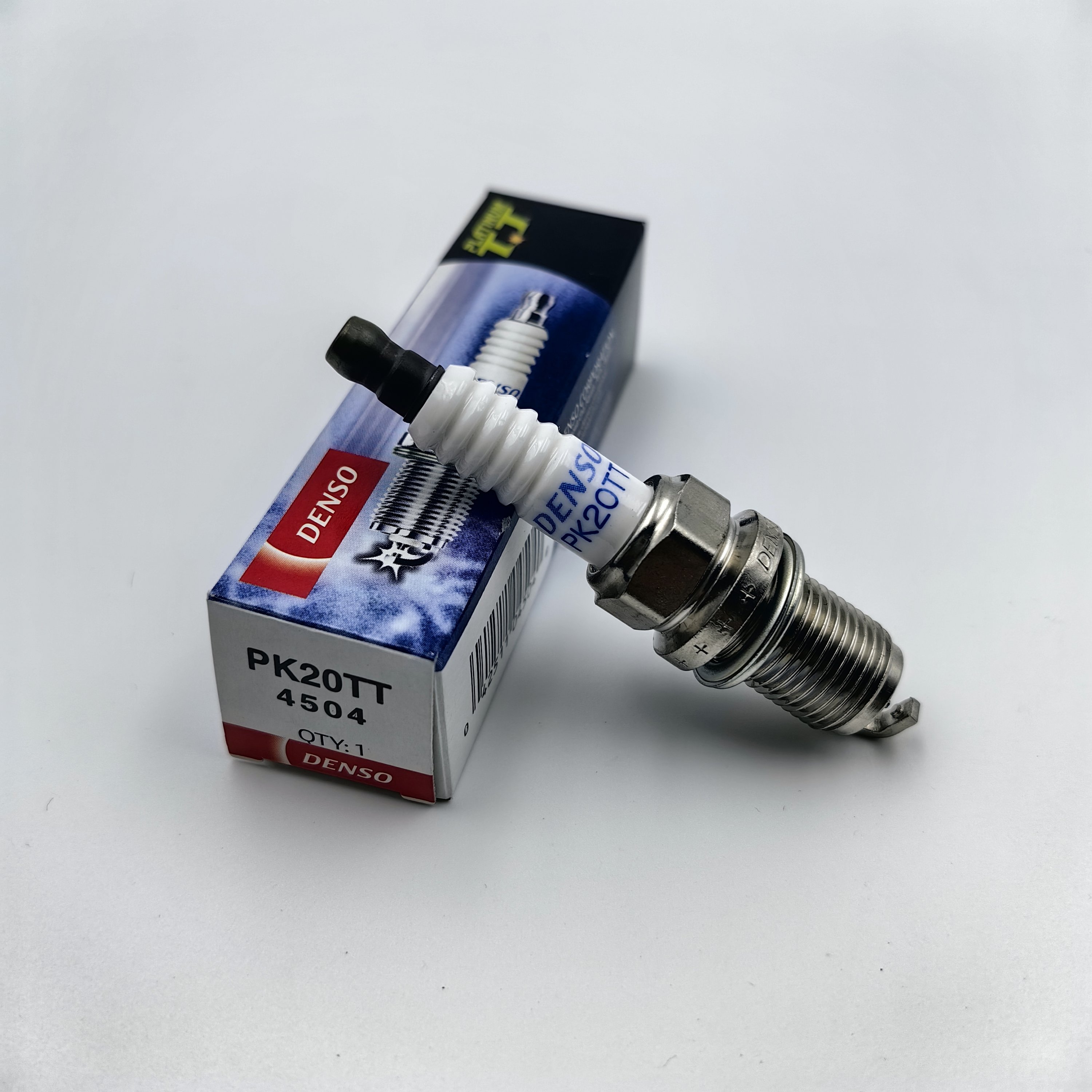 High Quality Denso Platinum Spark Plug 4504 PK20TT For Mazda XEDOS, Benz B-CLASS/ C-CLASS/ S-CLASS, Nissan MAXIMA, Rover 75
