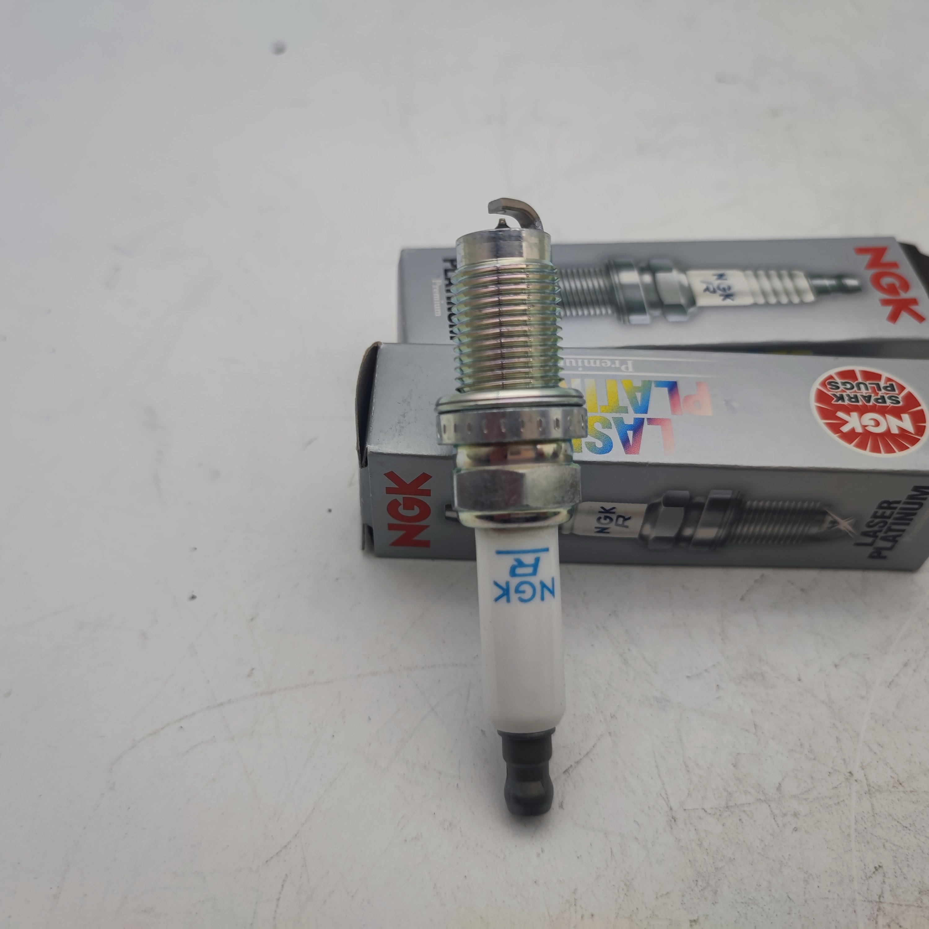 Wholesale Genuine N,GK 5758-PZFR6R Original factory quality spark plug Safe and reliable long life