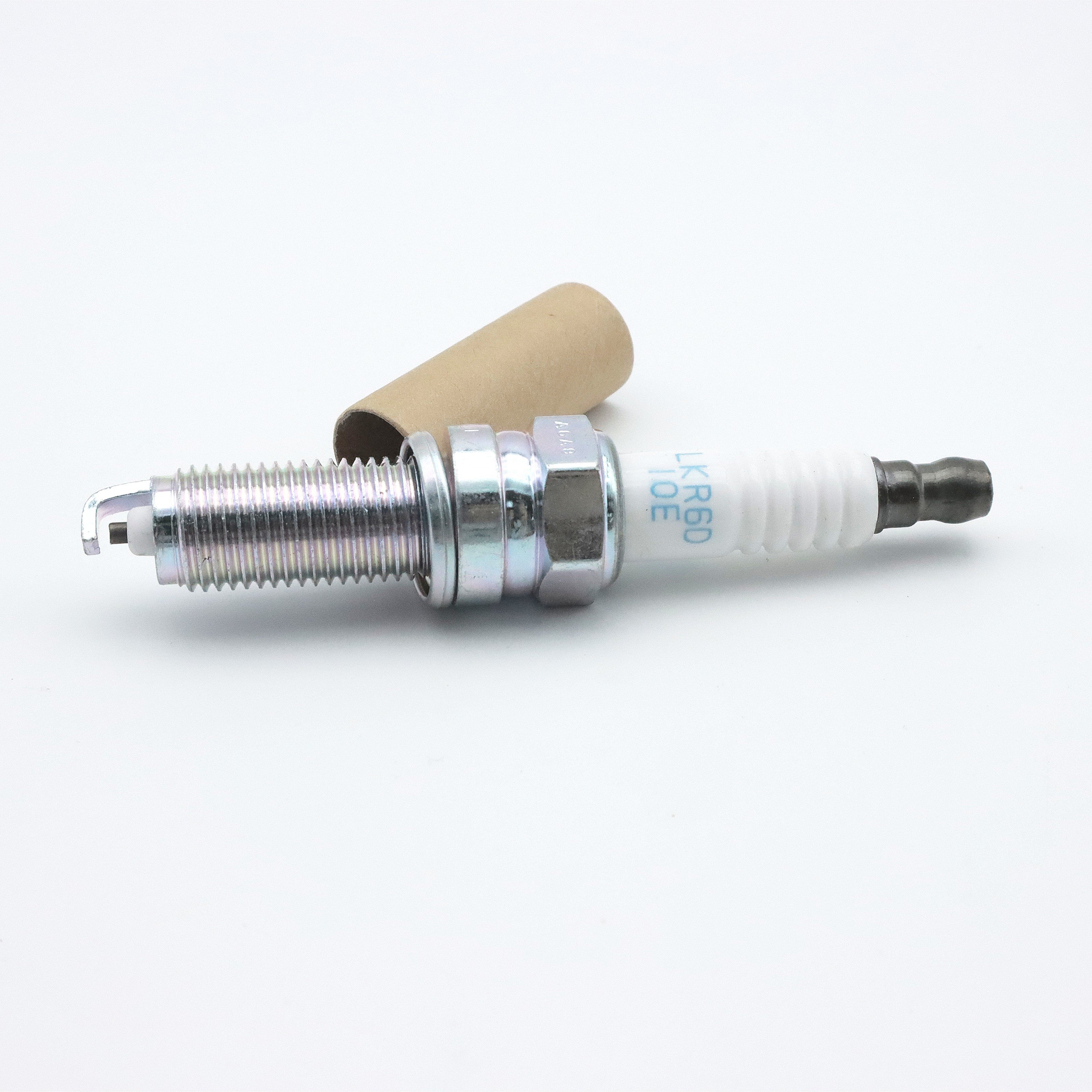 Factory direct sales of high-quality spark plugs LKR6D10E spark plugs 18843-10062
