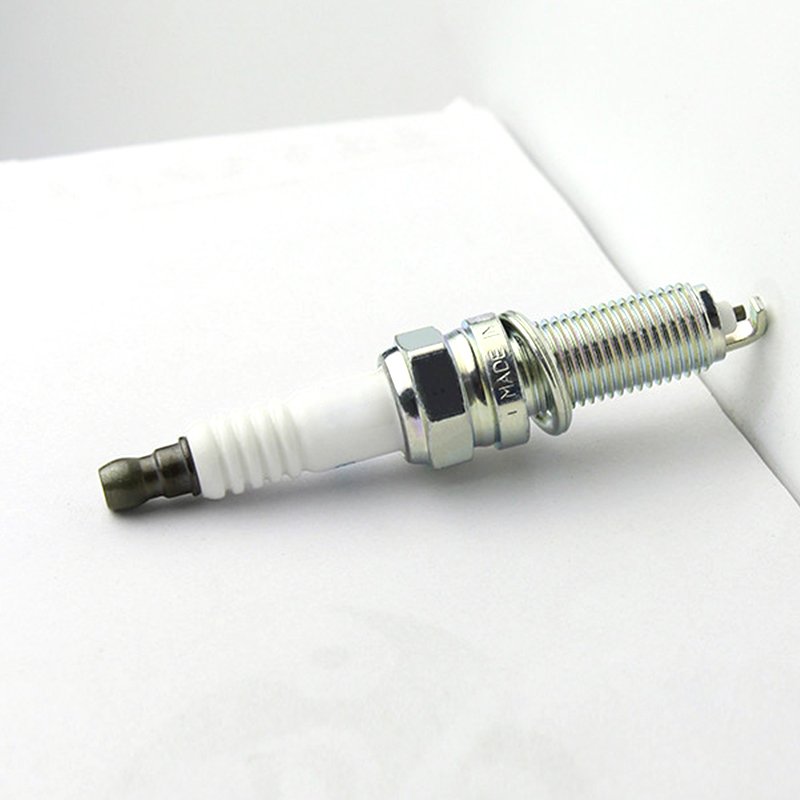High quality auto spark plug for car 18855-10060 LZKR6B-10E cheap price spark plug for Elantra Soul LZKR6B10E