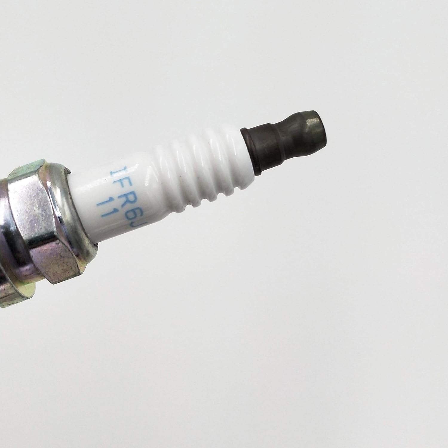 QSF Laser Iridium Long-Life Spark Plug For SUZUKI IFR6J11 (7658)