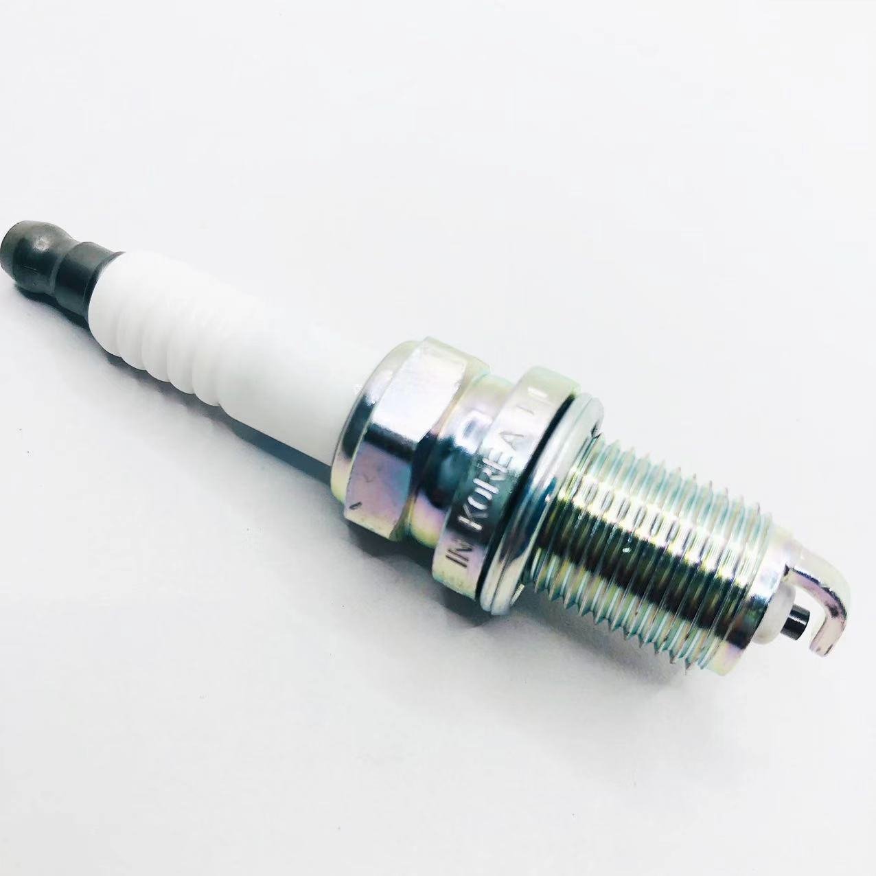Spark Plug BKR5ES-11 For Hyundai Enhanced 18814-11051 1881411051