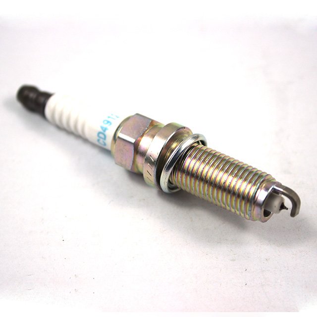 Iridium Spark Plug 90919-01253 SC20HR11 50000 Kilometers for Toyota COROLLA RAV4 YARIS PRIUS AVENSIS