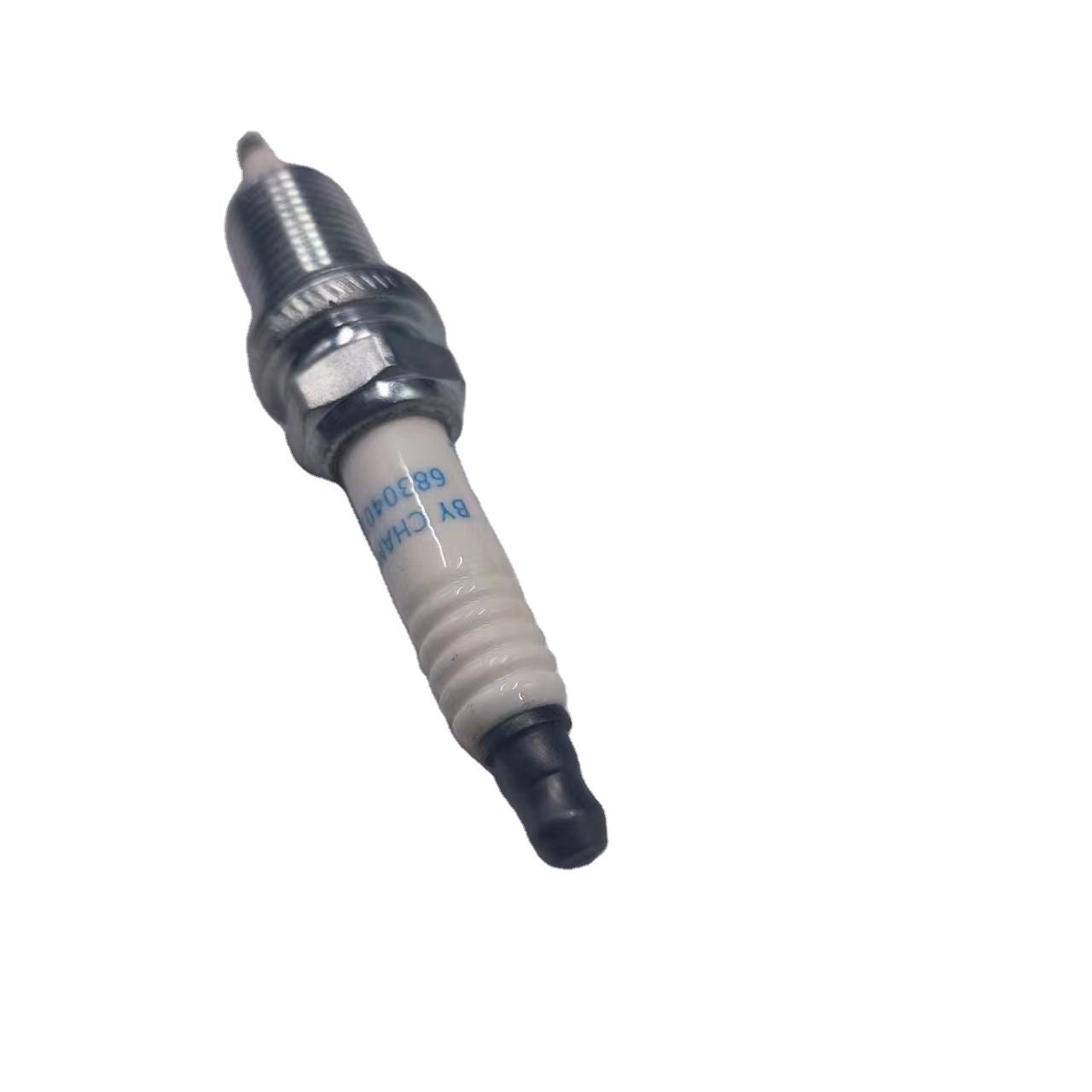 Applicable to j-eep Chrysler 300C3.5 spark plug original authentic 68304017AA