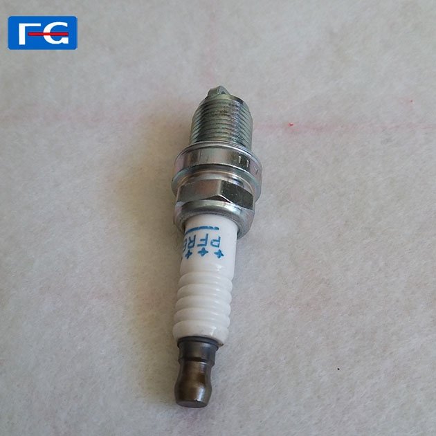 Top quality Auto Platinum Spark Plugs PTR5F-11 22401-8H515 car candles auto spark plug for car engine spark plugs