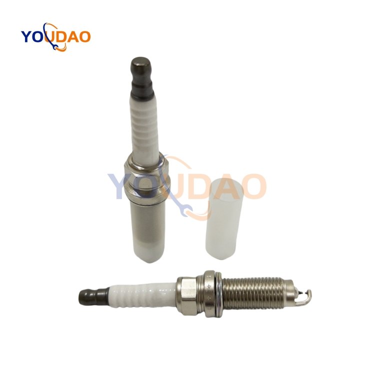 22401ED71B FXE20HE11 High Quality Spark Plug 22401-ED71B For NP300 L33Z T32Z T32 NP300 D23F