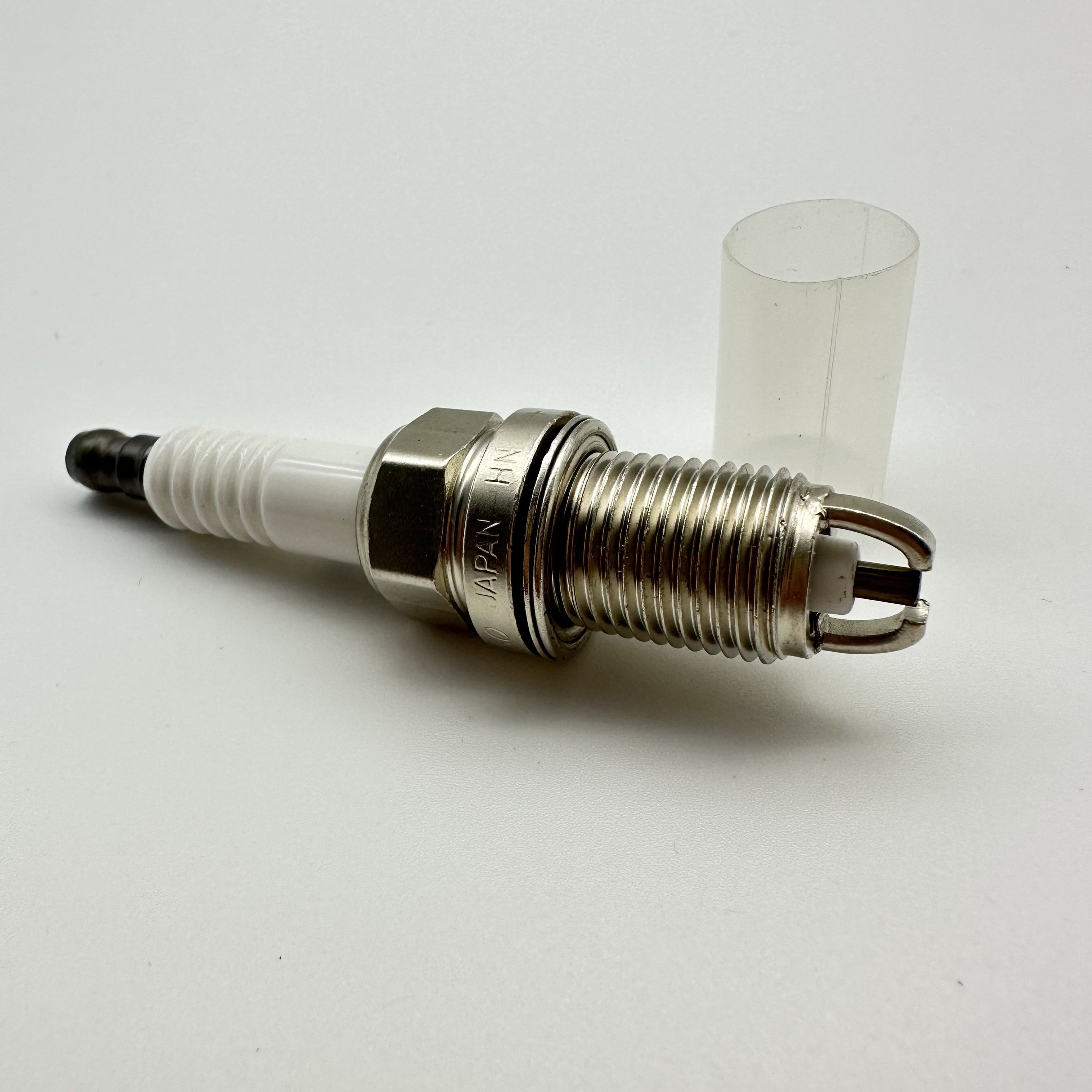 High Quality Hot Sale Iridium Spark Plugs Car Spark Plugs for Toyota K16TR11 90919-01192