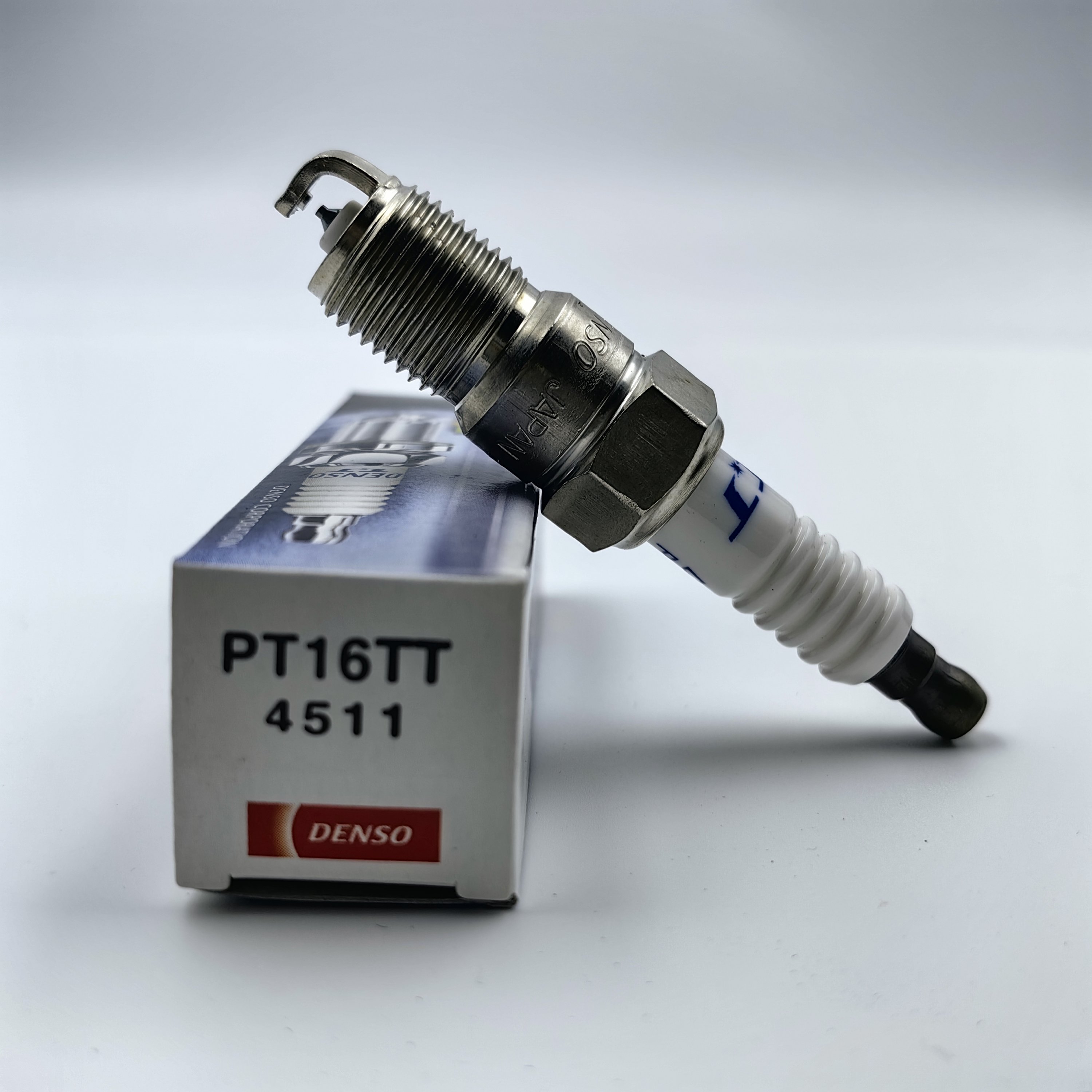 Verified Distributor Original Genuine DENSO Bougie 4511 PT16TT For Hummer H2 H3 , 5.3L / 6.0L / 6.2L , V8 Vortec6000