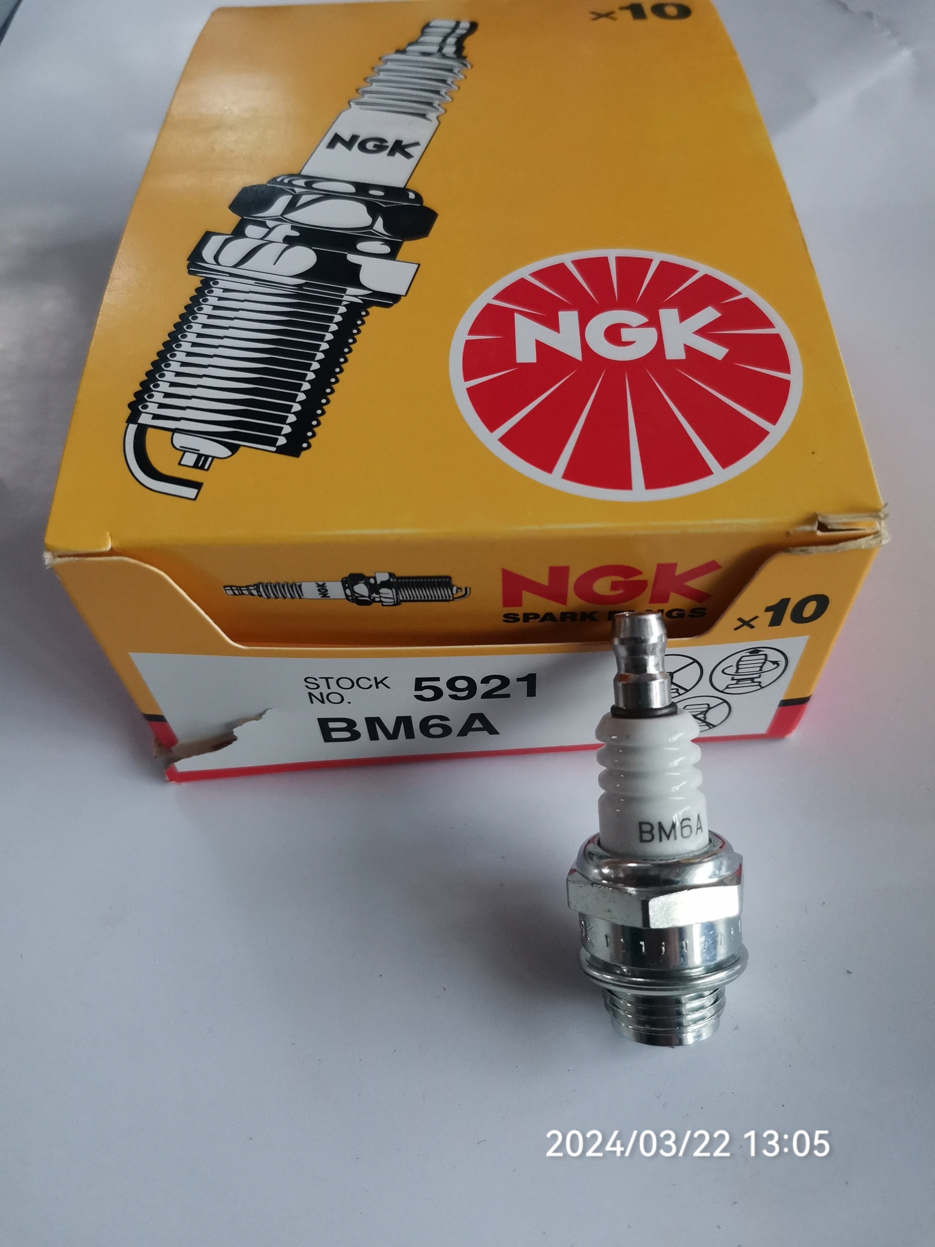 Genuine NGK BM6A 5921 Suitable for gasoline engine accessories micro farm pump generator spark plug