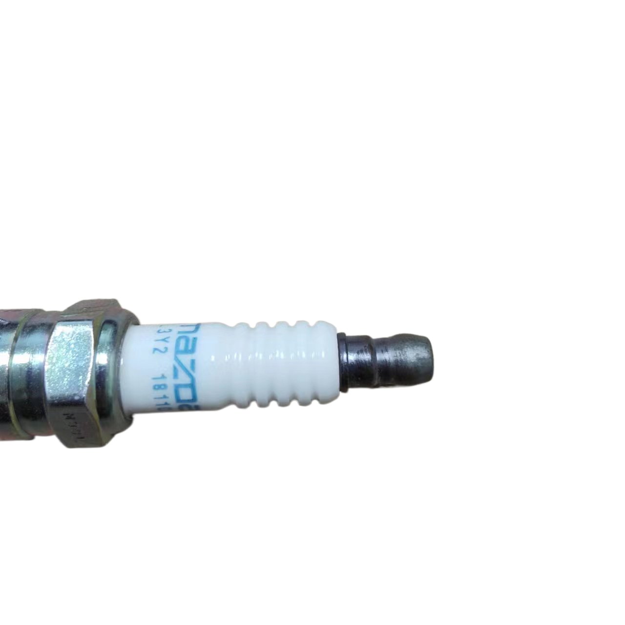 High quality spark plugs L3Y218110 LFY118110 LFJD18110 suitable for Mazda 6 CX7 M3 Ruiyi