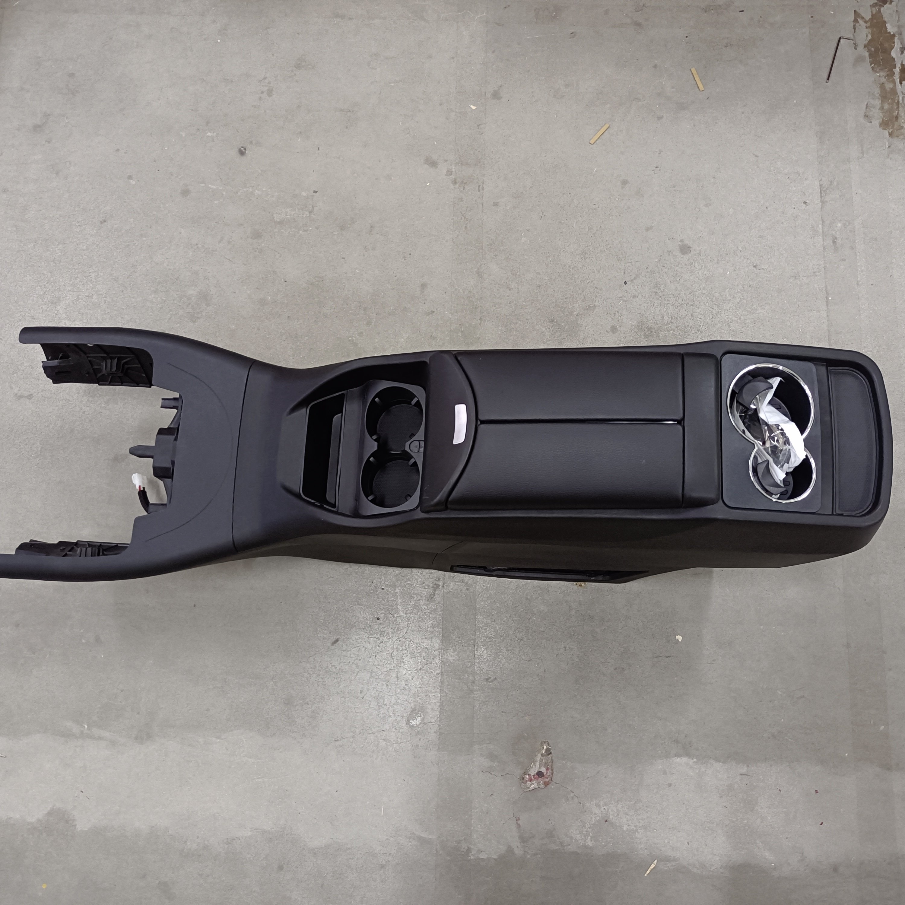 Storage Box Armrest for V260 V250 Vito V-class Central Suitcase Storage Box Armrest Remoulded Inside Car Storage Box Car