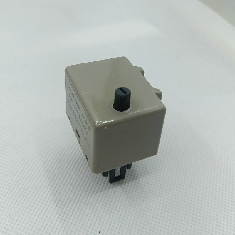 Standard 81980 Electronic Steering Flasher Relay Adjustable LED Flasher Auto Parts Wholesale