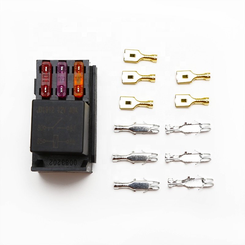 Hot Sale 4 Slots 1 Relay 3 ATC ATY Fuses 40A Auxiliary Power Fuse Box Junction Slot Socket Relay Box with for Jeep Motorcycle