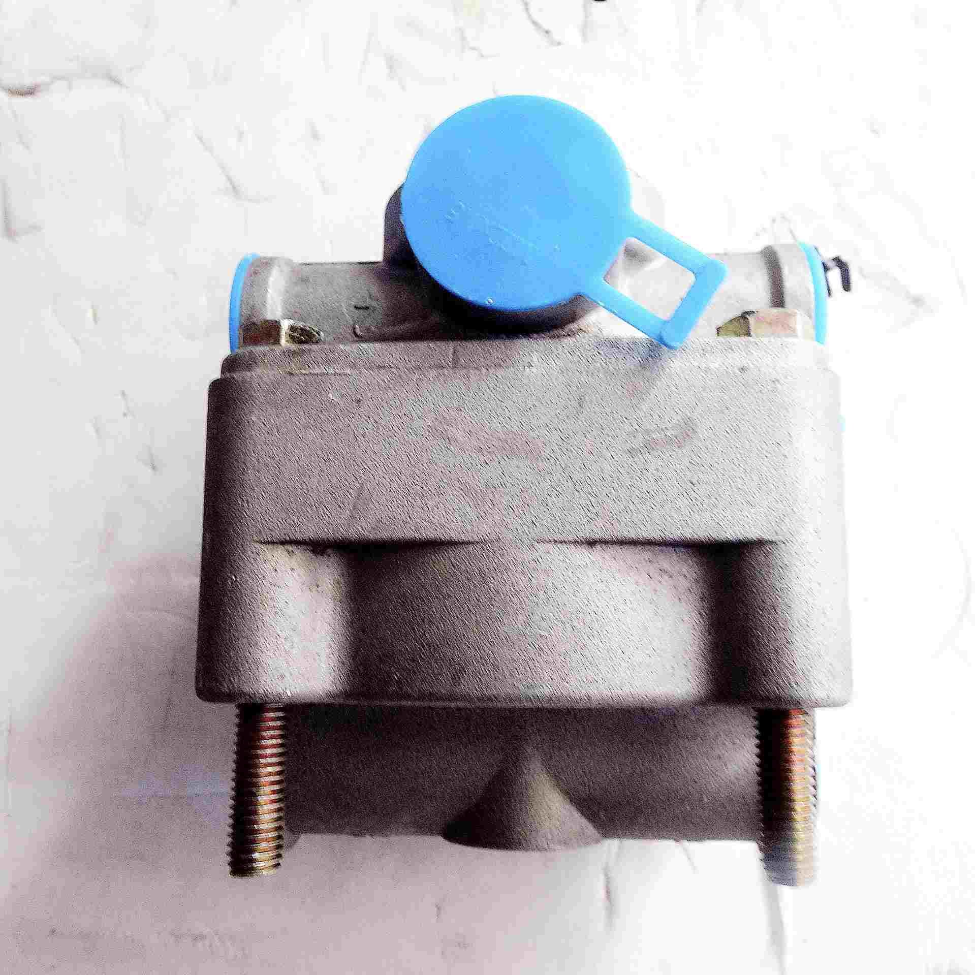 Apply for Truck Parts Relay Valve Hot Sell 1S3813562801