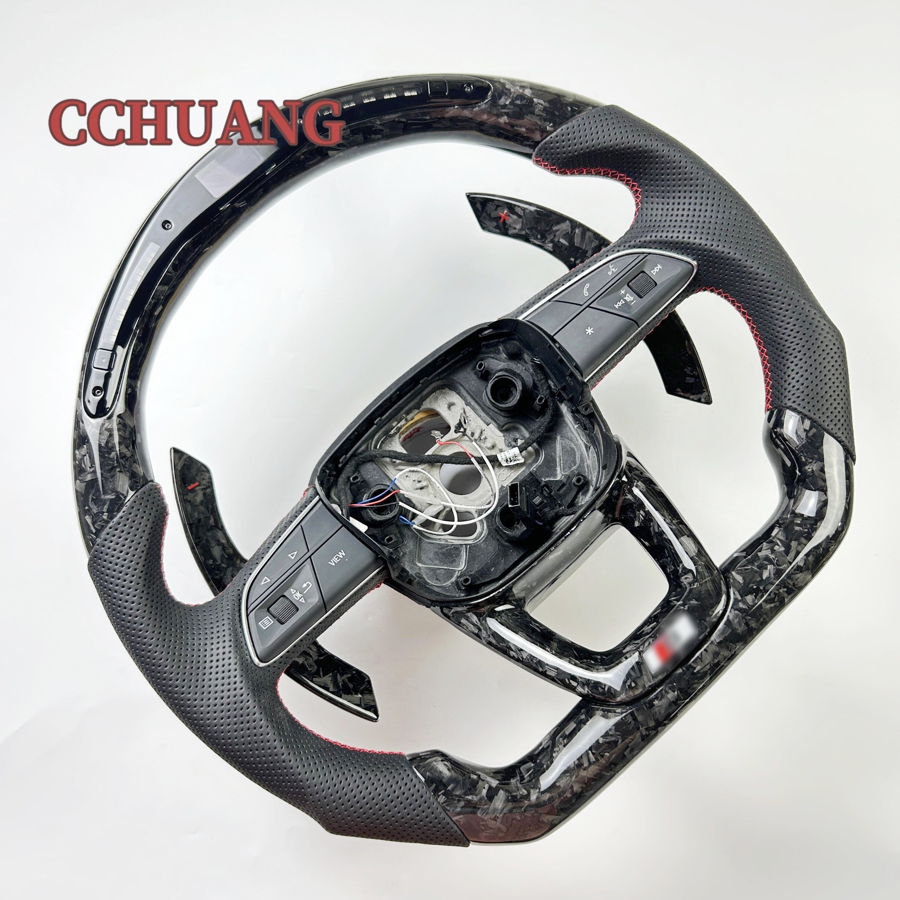 Tbest-selling high-quality car steering wheel is Audi A3 A4 A5 Q5 Q7 Carbon fiber steering wheel suitable for upgrading