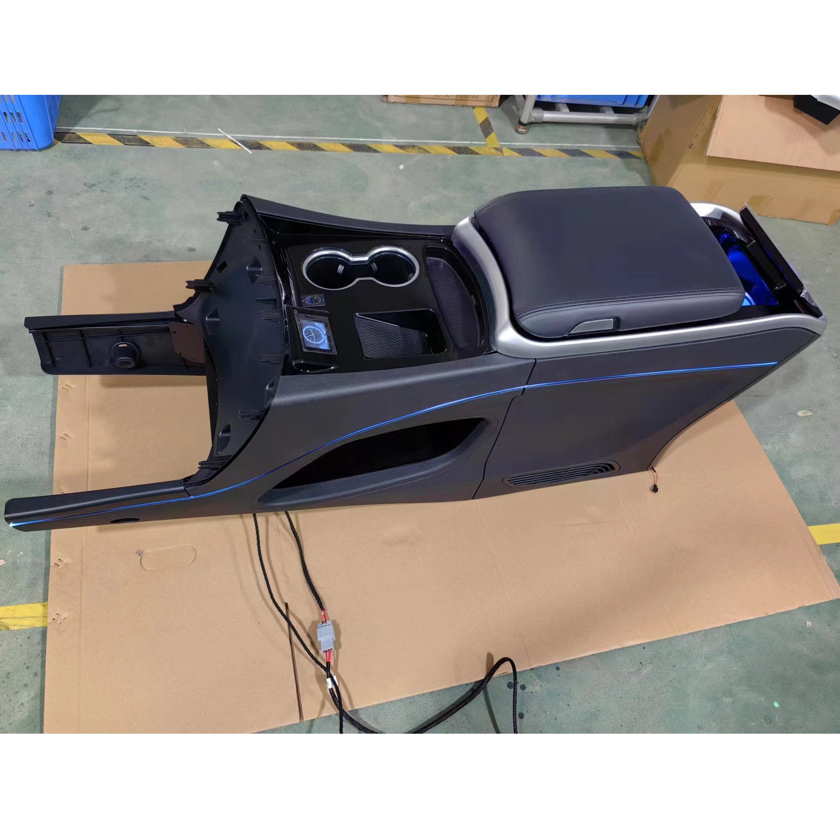 Car Accessories Custom Center Console Armrest With Refrigerator for VIto W447 Metris V250 V260