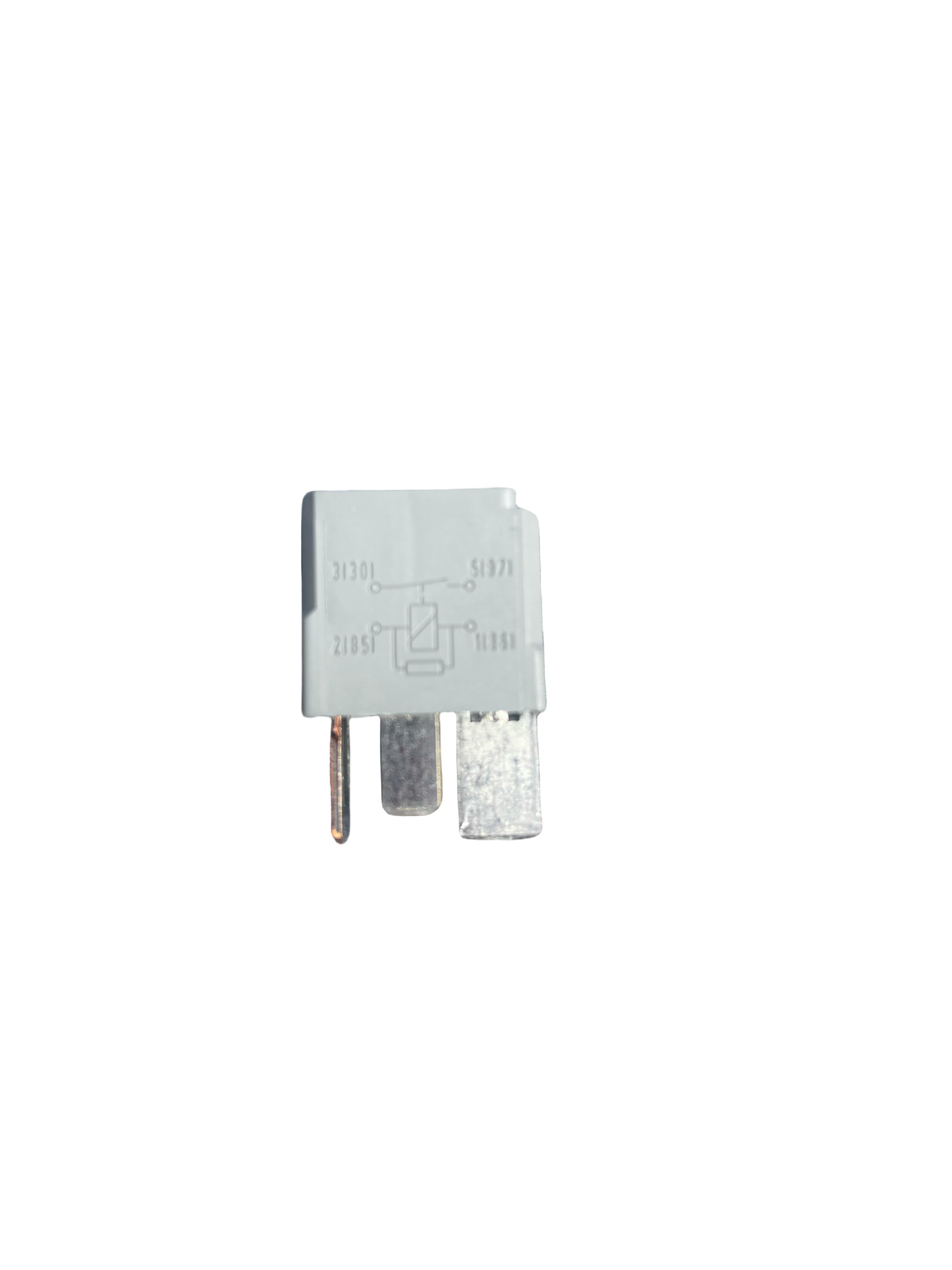 Factory Direct Auto Parts Relay for Mercedes Benz Custom 12V New Condition Rated Current Model CLA 0025428819 W205 W206 W253