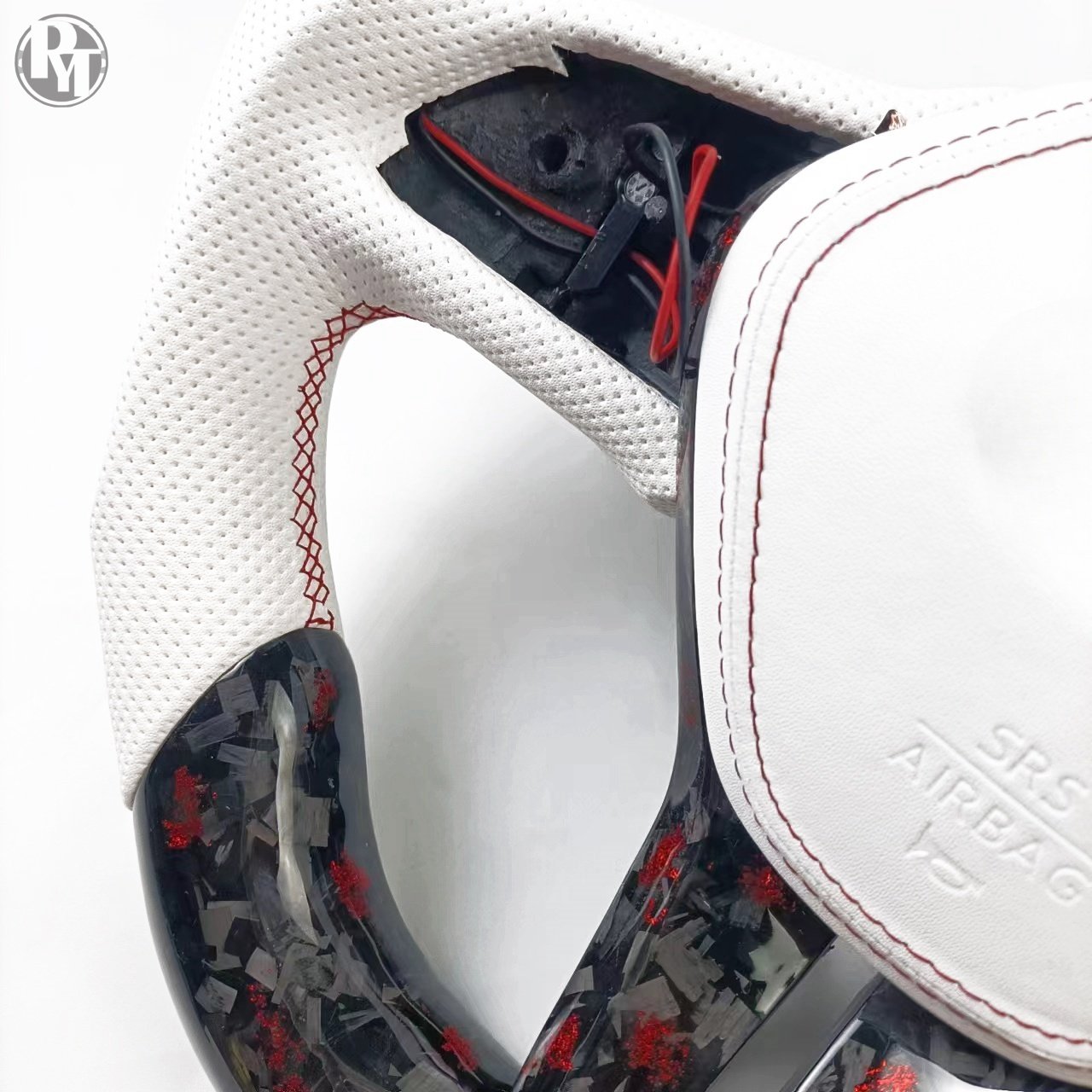 Car interior accessories carbon fiber steering wheel is suitable for Infiniti Q50 Q60 Q50L QX50 Q70