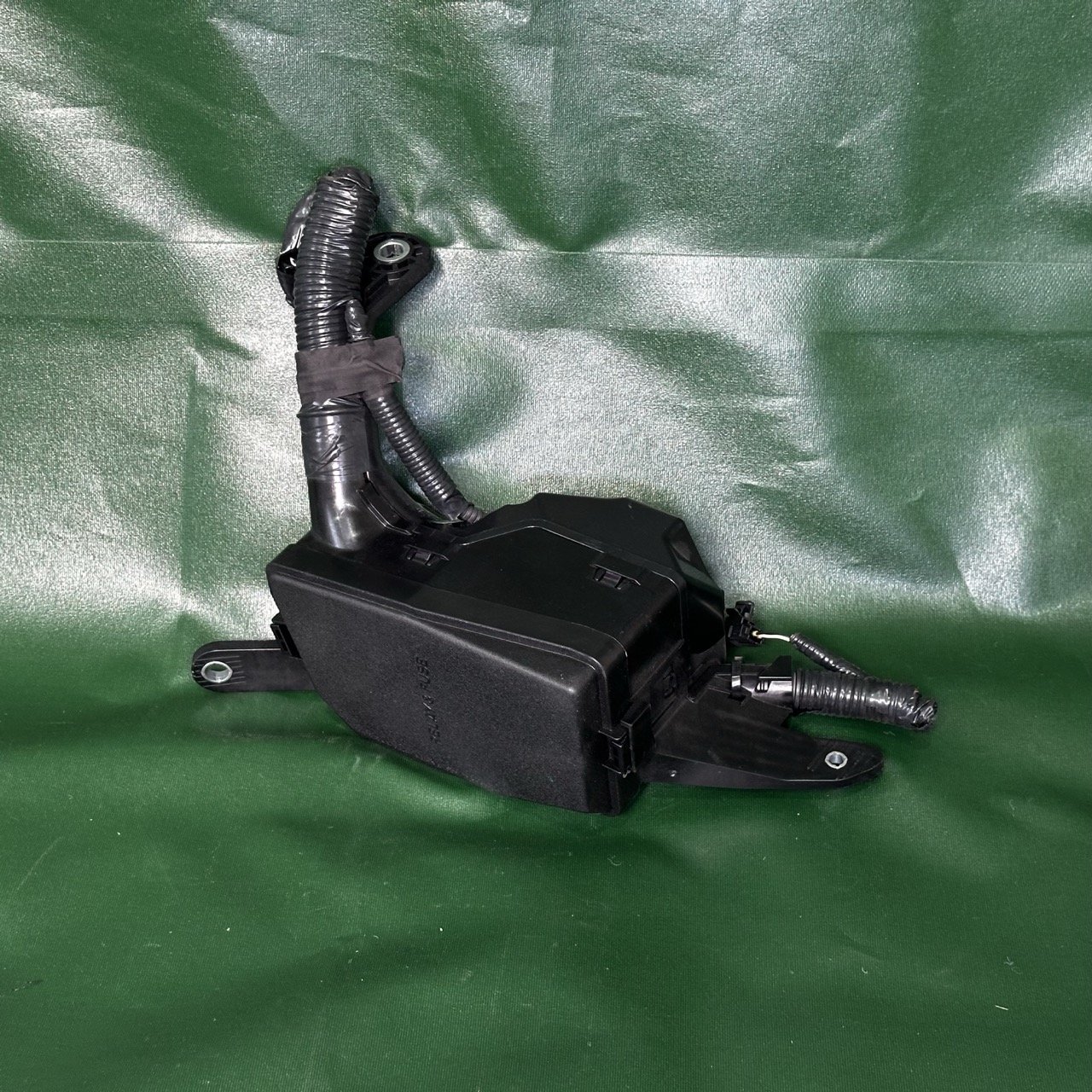 82742-33050 82663-33220 82662-06A10 82662-06780 Insurance relay box FOR TOYOTA CAMRY