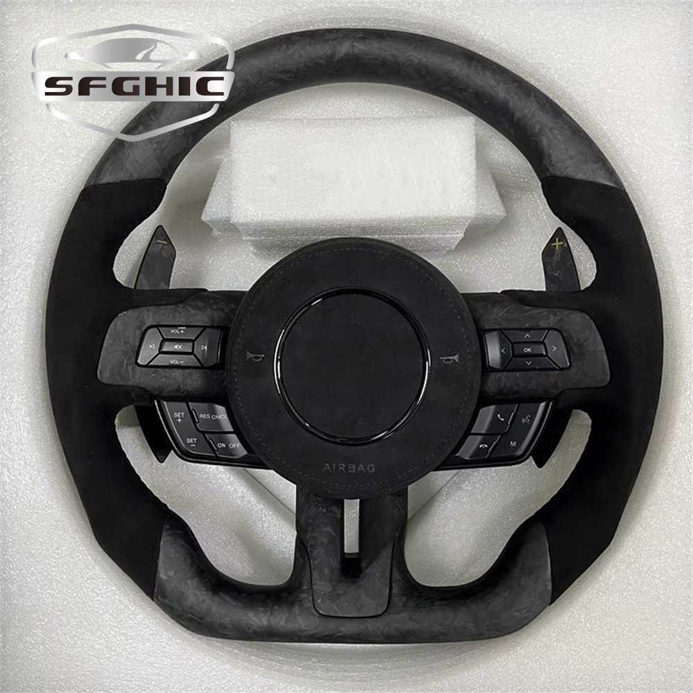 Factory Direct Sales Car Steering Wheel Car Accessories For Ford Mustang 2018 - 2022 LED Carbon Fiber Turning Steering Wheel