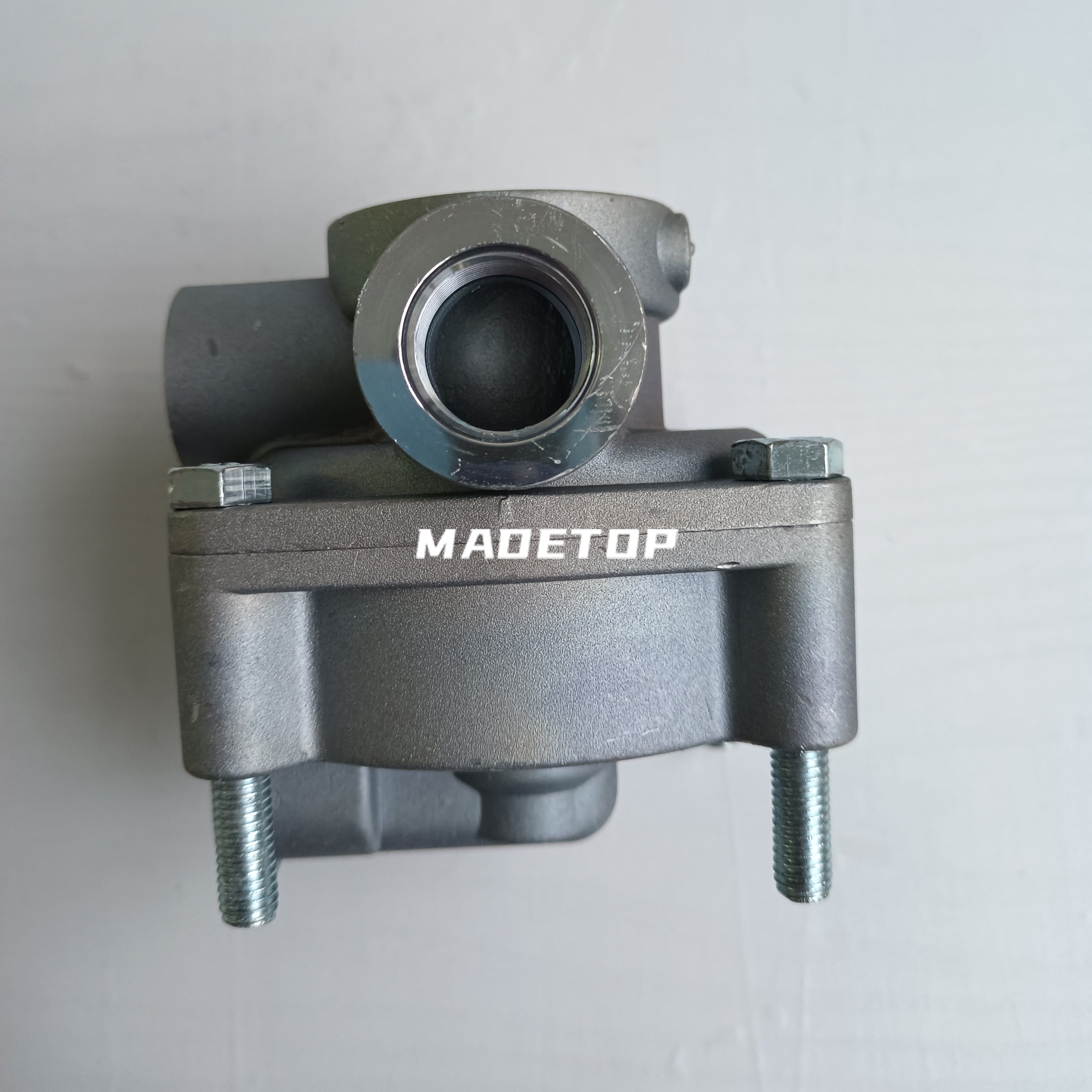 Zhuji Factory Wholesale Truck Parts Air Brake System Africa Asia 9730010100 Relay Valve MB 0004296544 Spare Parts 0014293044