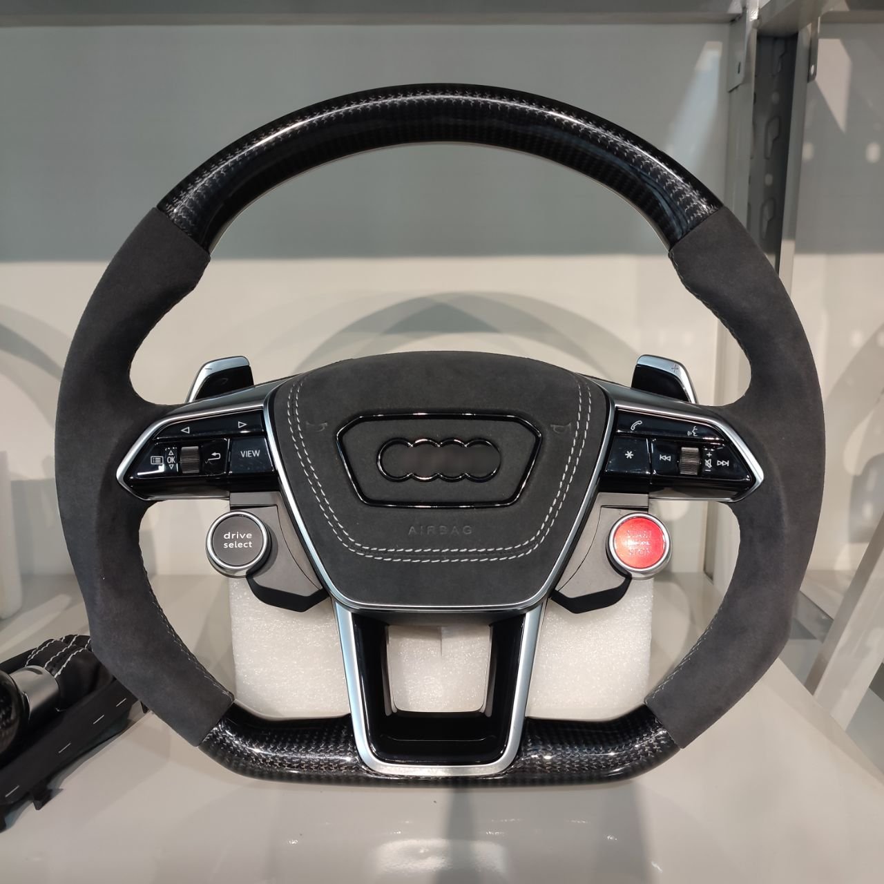 Chinese Made Premium Quality Customized Carbon Fiber Steering Wheel Auto Accessories Suitable For Audi Rs3 Rs4 Rs5 Rs6 Rs7 S5