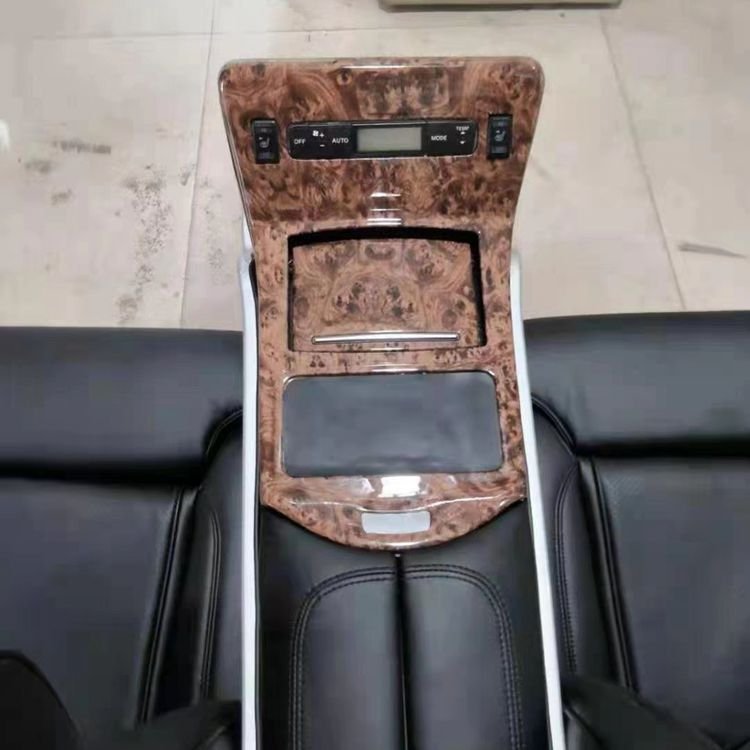 Factory Price. Modified Rear Car Seat Armrest Box for Various Car Models W447 VITO Vclass