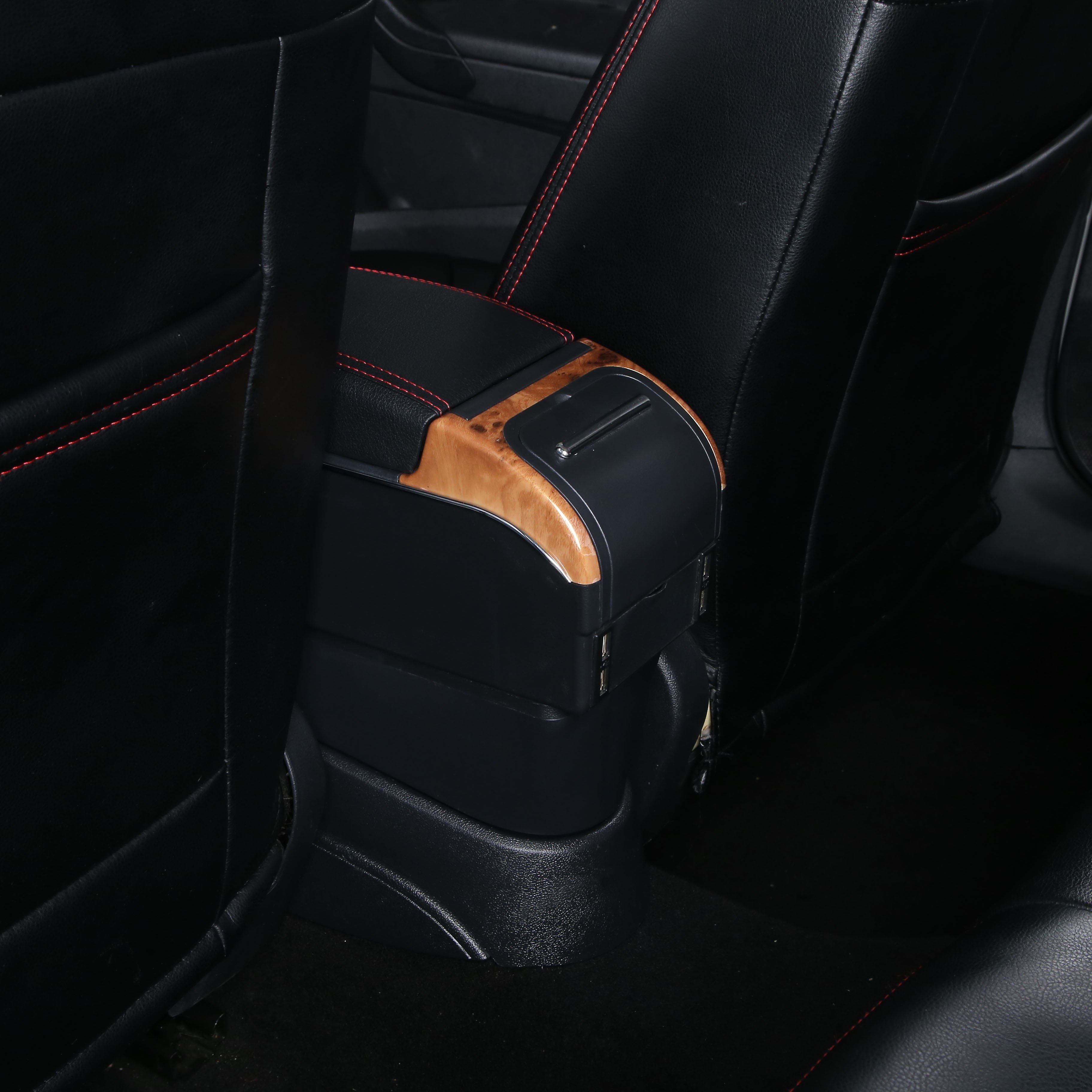 For Volkswagen Caddy 5 Car Armrest Suitable Center Console Storage Box PU Leather Armrest USB Car Interior Parts