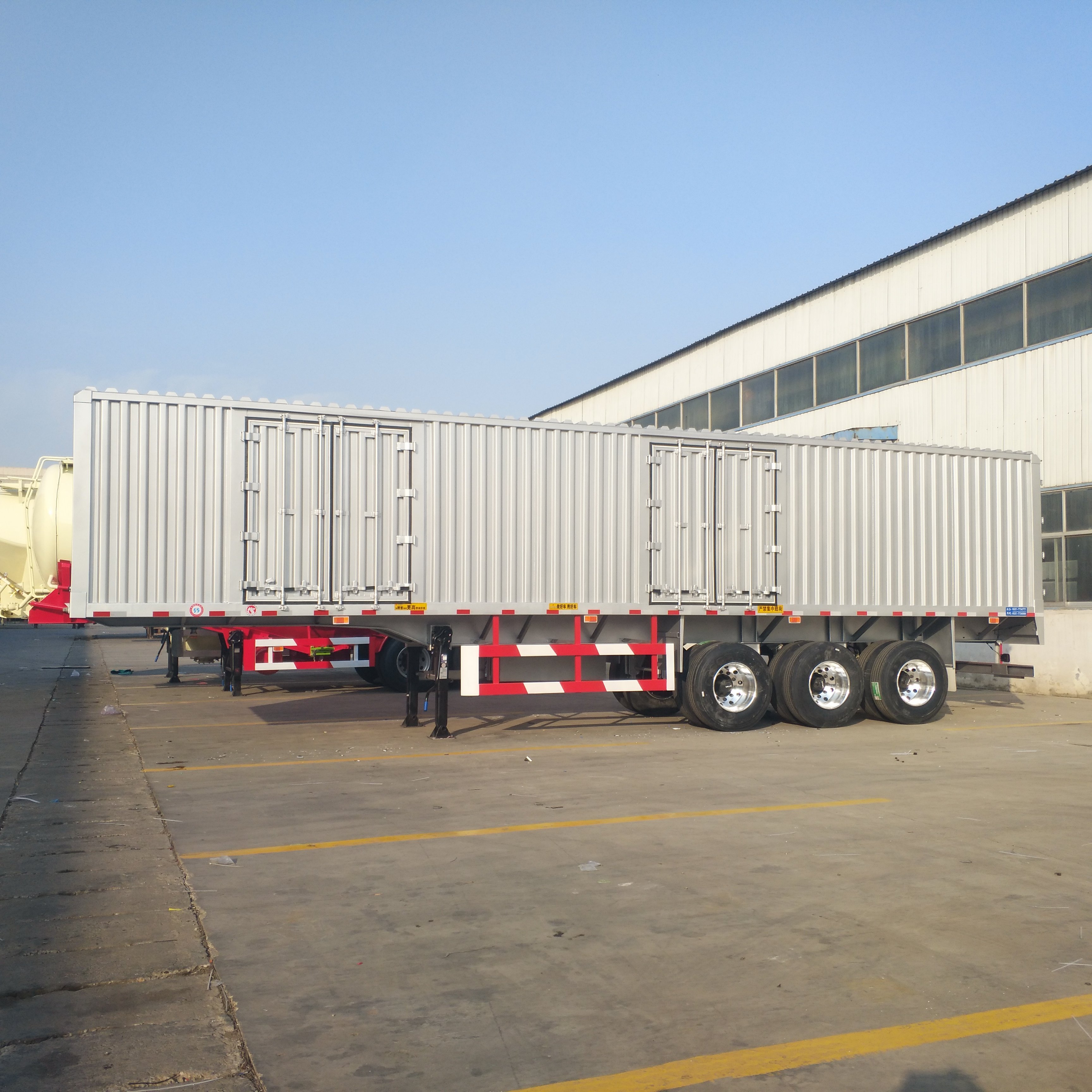 Heavy Duty Van/Box Type Cargo Container Transportation Truck Semi Trailers
