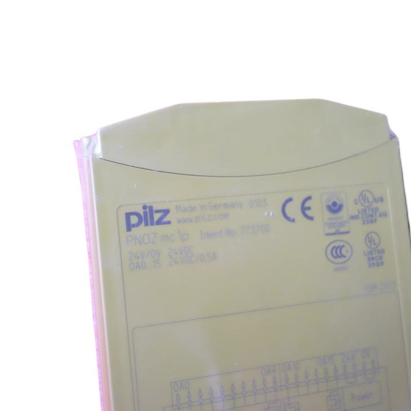 New Original Pilz 773700 Safety Module PNOZ MC1P Miniature Size 20A Switch With Voltage Relay Auto & Protective Features Stock