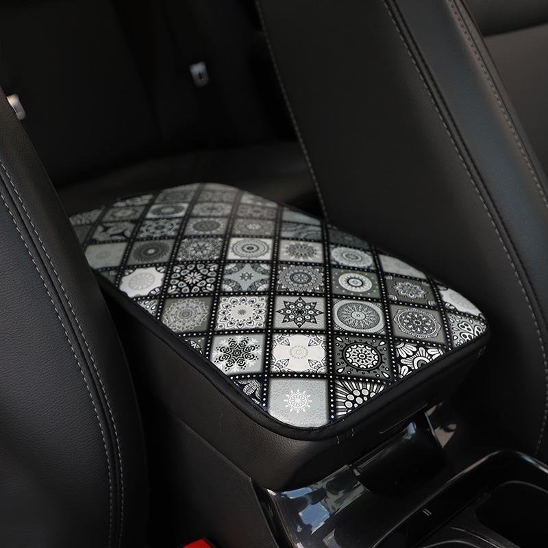 Four Seasons Universal Armrest Case Leather Printed Comfortable Non-Slip Central Armrest Mat Cushion