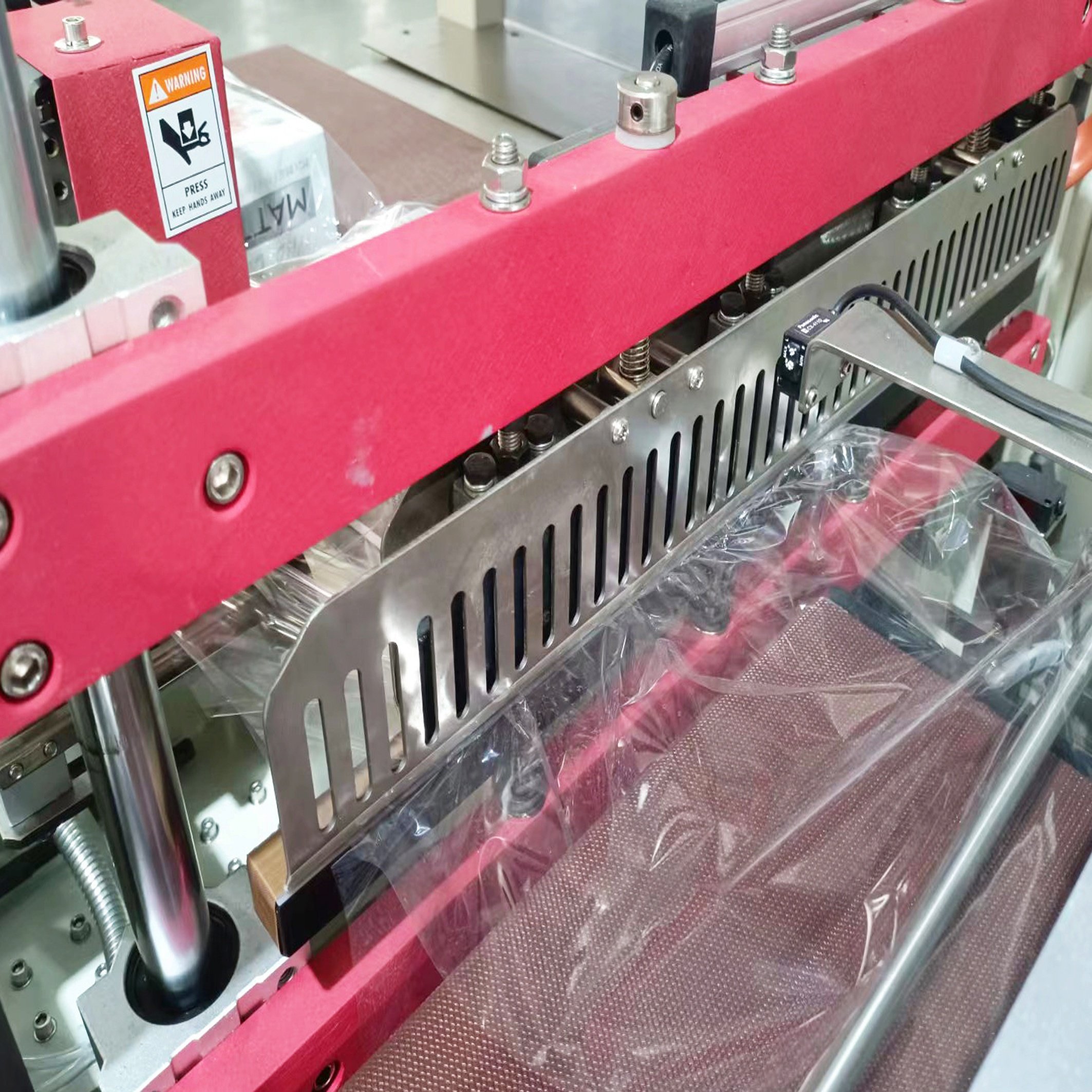 RL-400+RT-4525 Ruiyuan Factory Price Plastic Film Auto Packaging Machine