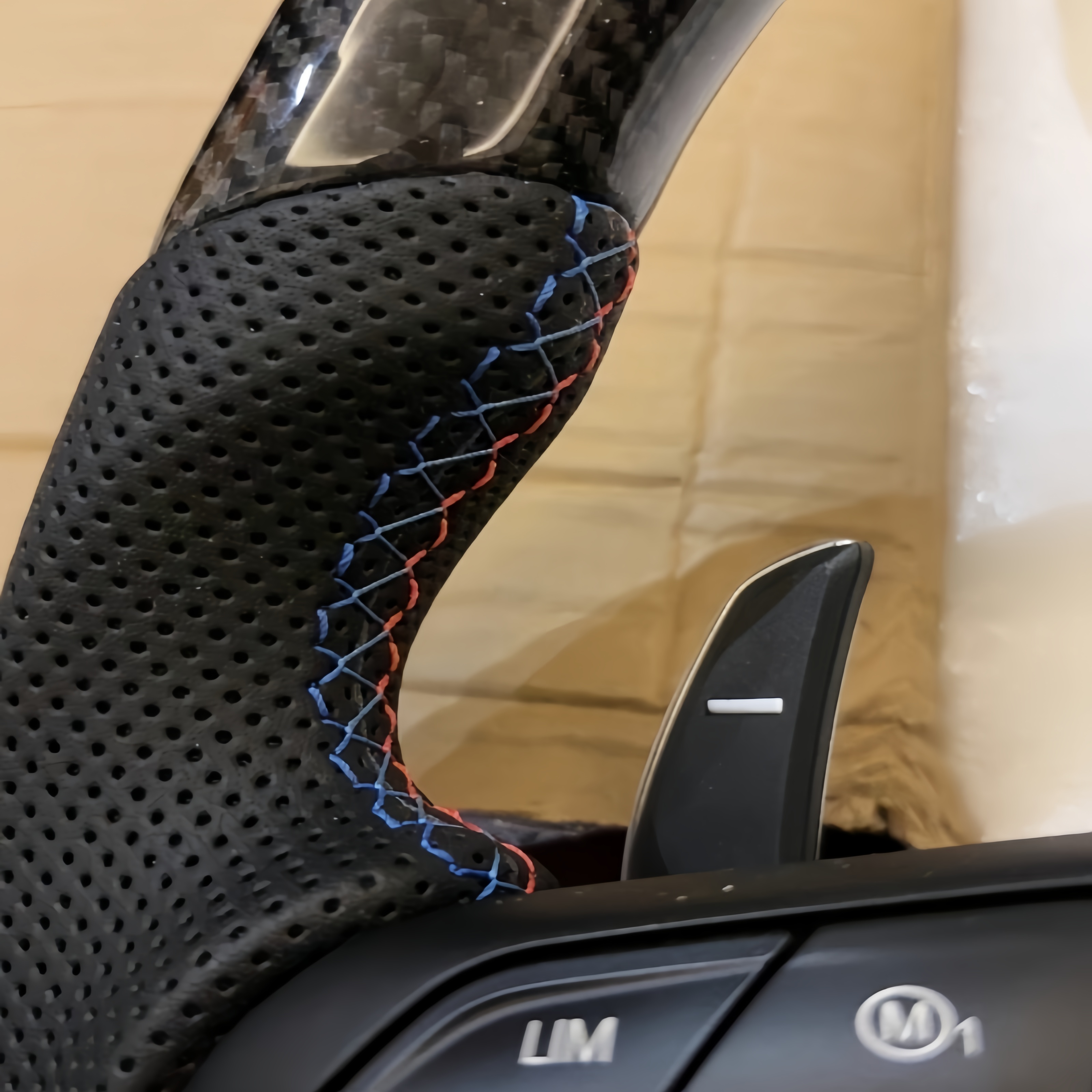 Custom Leather Carbon Fiber Smart LED M Sport Steering Wheel For BMW E90 E60 E46 F30 F10 M2 M3 M4 M5 M6 X5 F30 High Quality