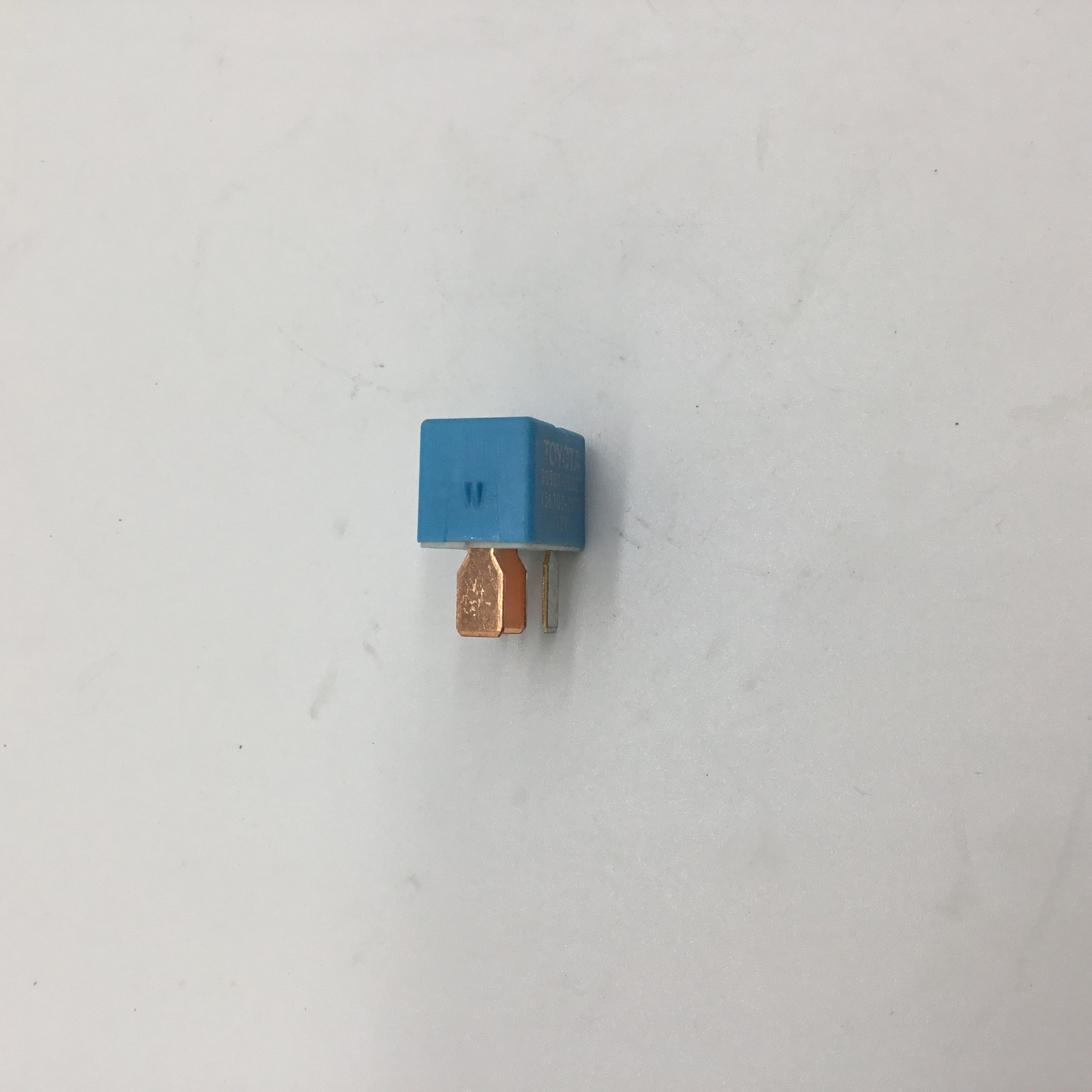 90987-02020 90987-02027 156700-2870 Multi-Use Relay for Toyota Lexus 4-Pin 12V ACV3 MCV30