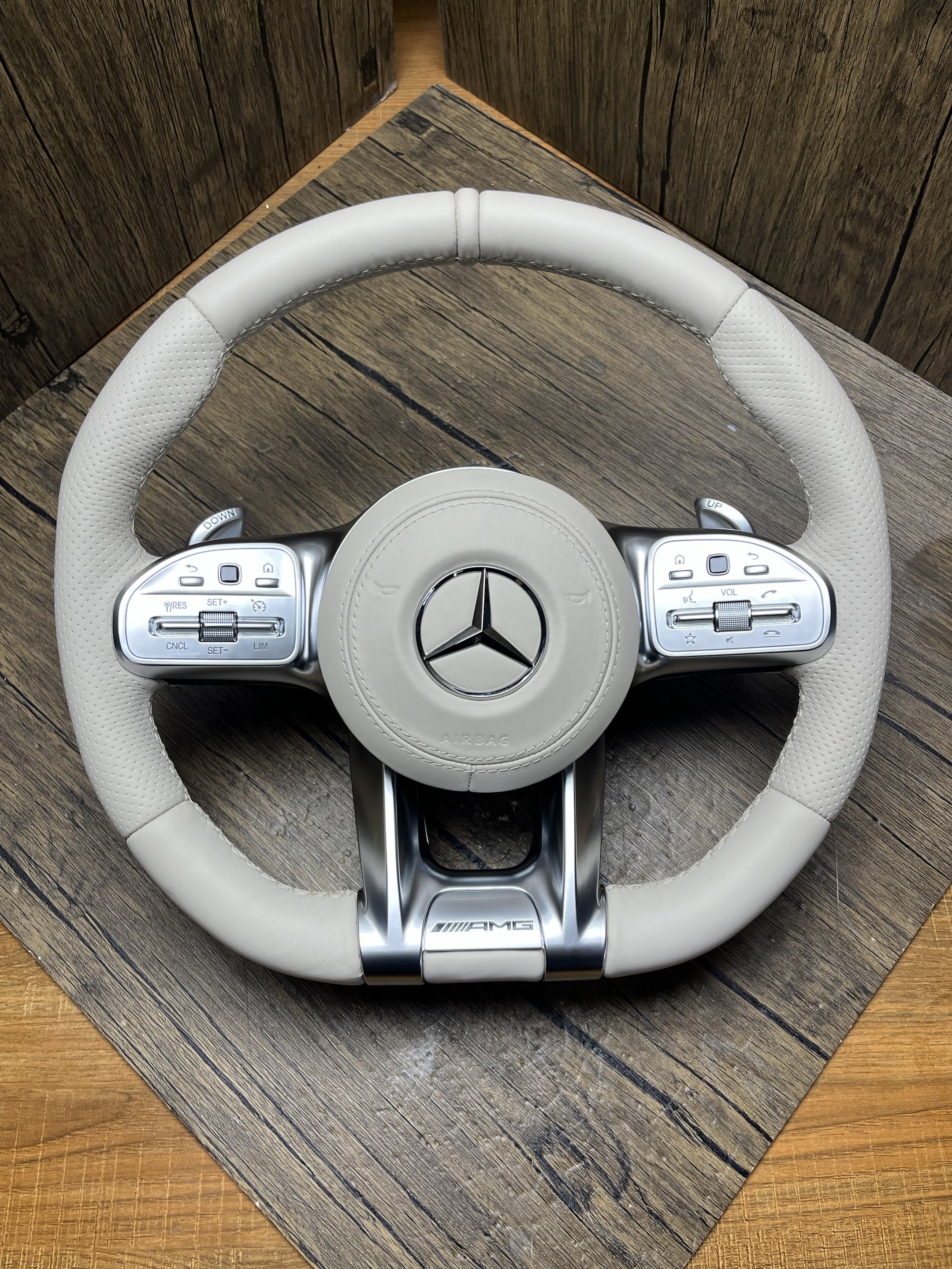 Steering Wheel For Mercedes Benz B-class C217 B200 B260 C63 G63 S63 S500 W204 W205 E63 C200 Steering Wheel