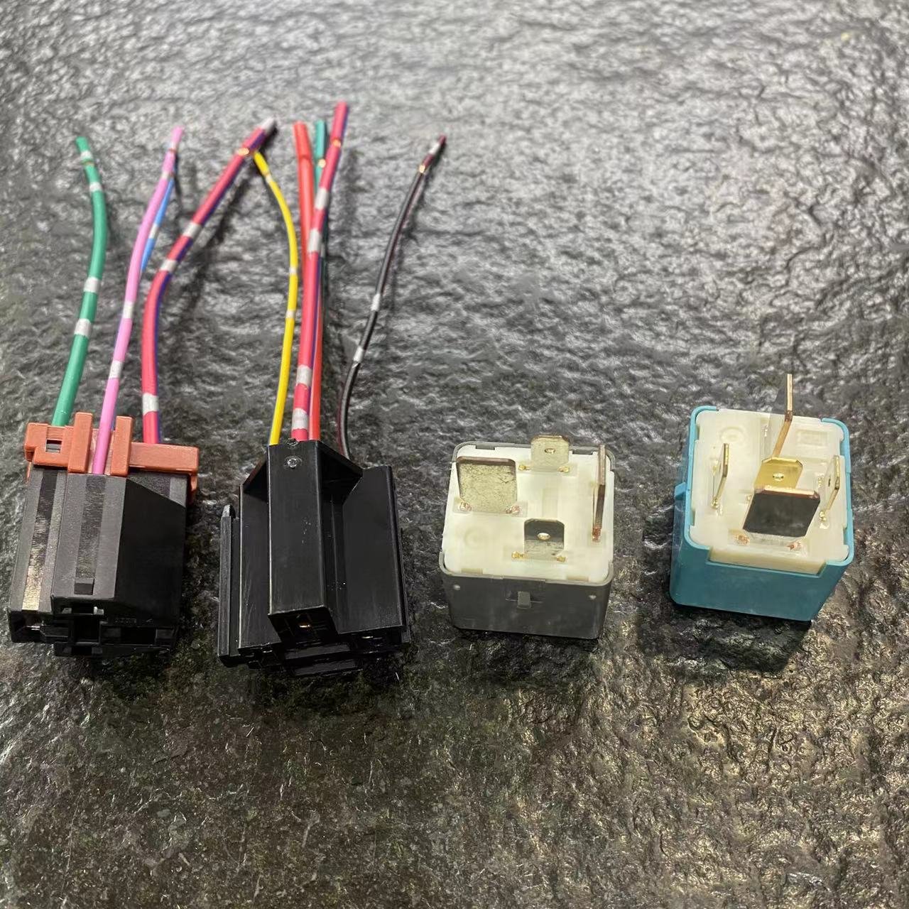 90987-T2003 12V 5 Pins AC Relay for Toyota