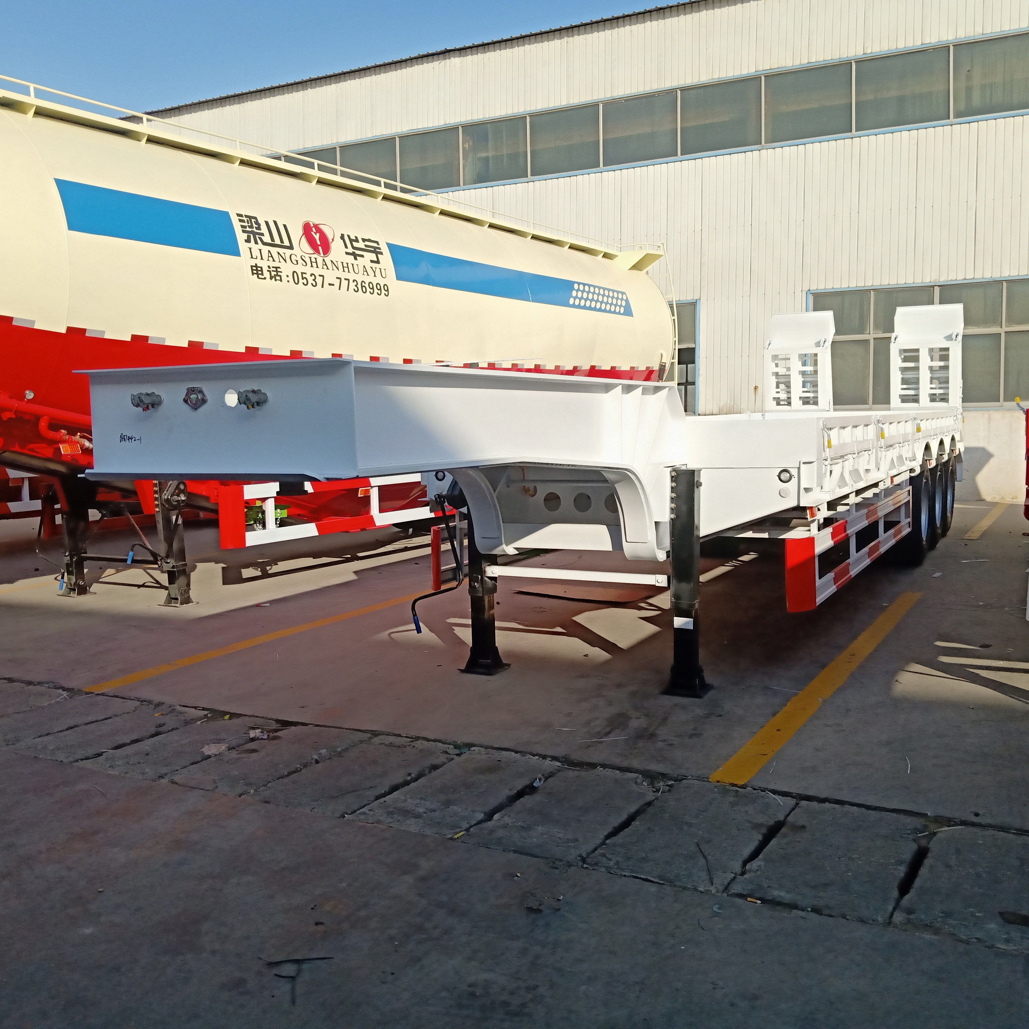 Factory Heavy Duty Truck Transportation Utility Low Boy/Low Bed Semi Trailer