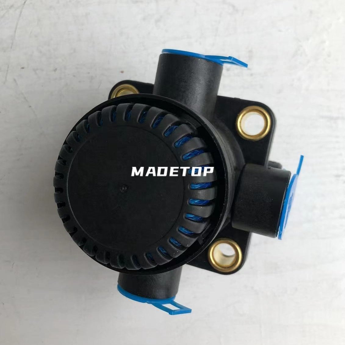 Madetop Factory Wholesale Truck Parts Air Brake Valve Relay Valve 9730060030 9730060020 1518267 for MAN TGA TGX TGL TGM