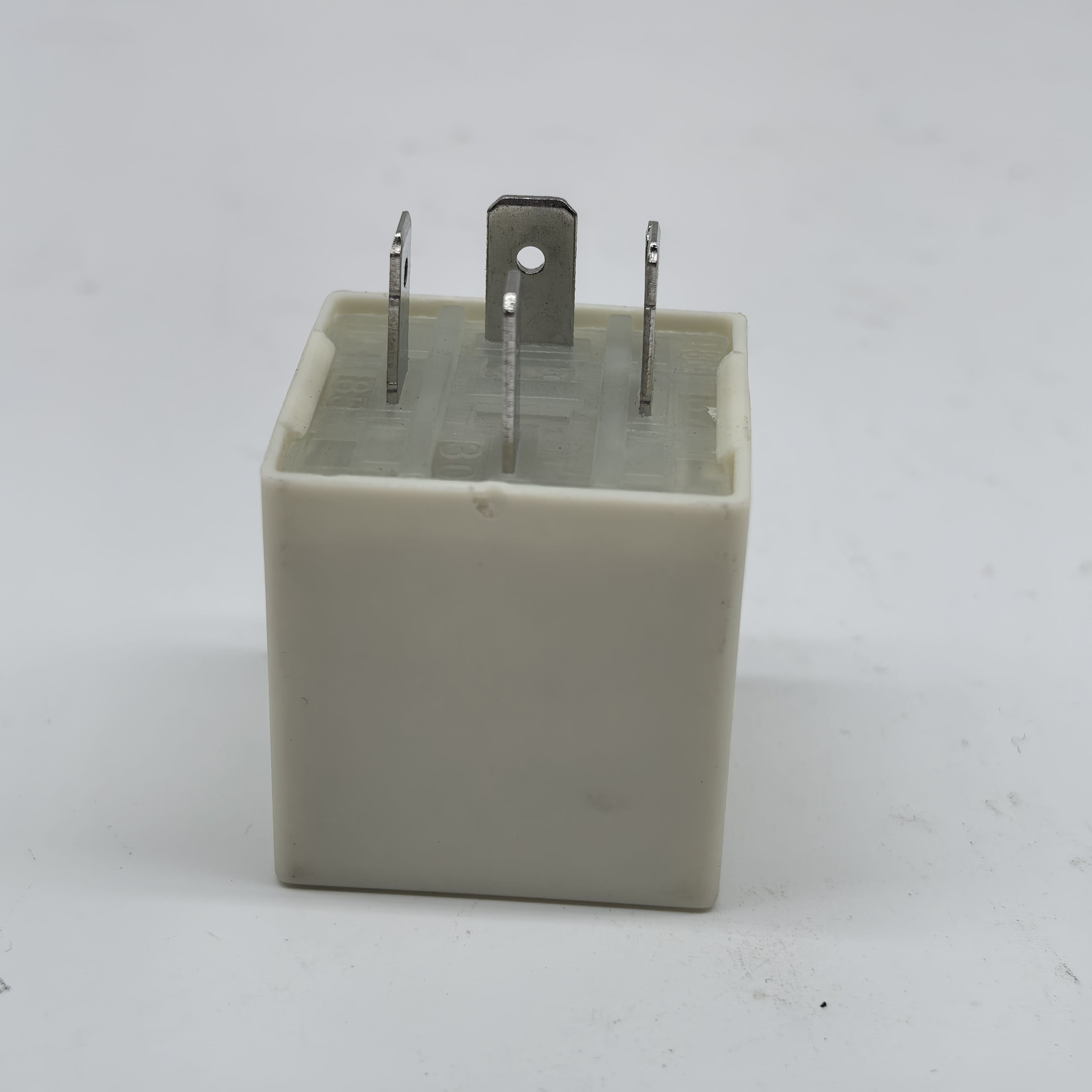 165906381 12V Engine Control Unit Relay 357906381A Gear Boxes Product
