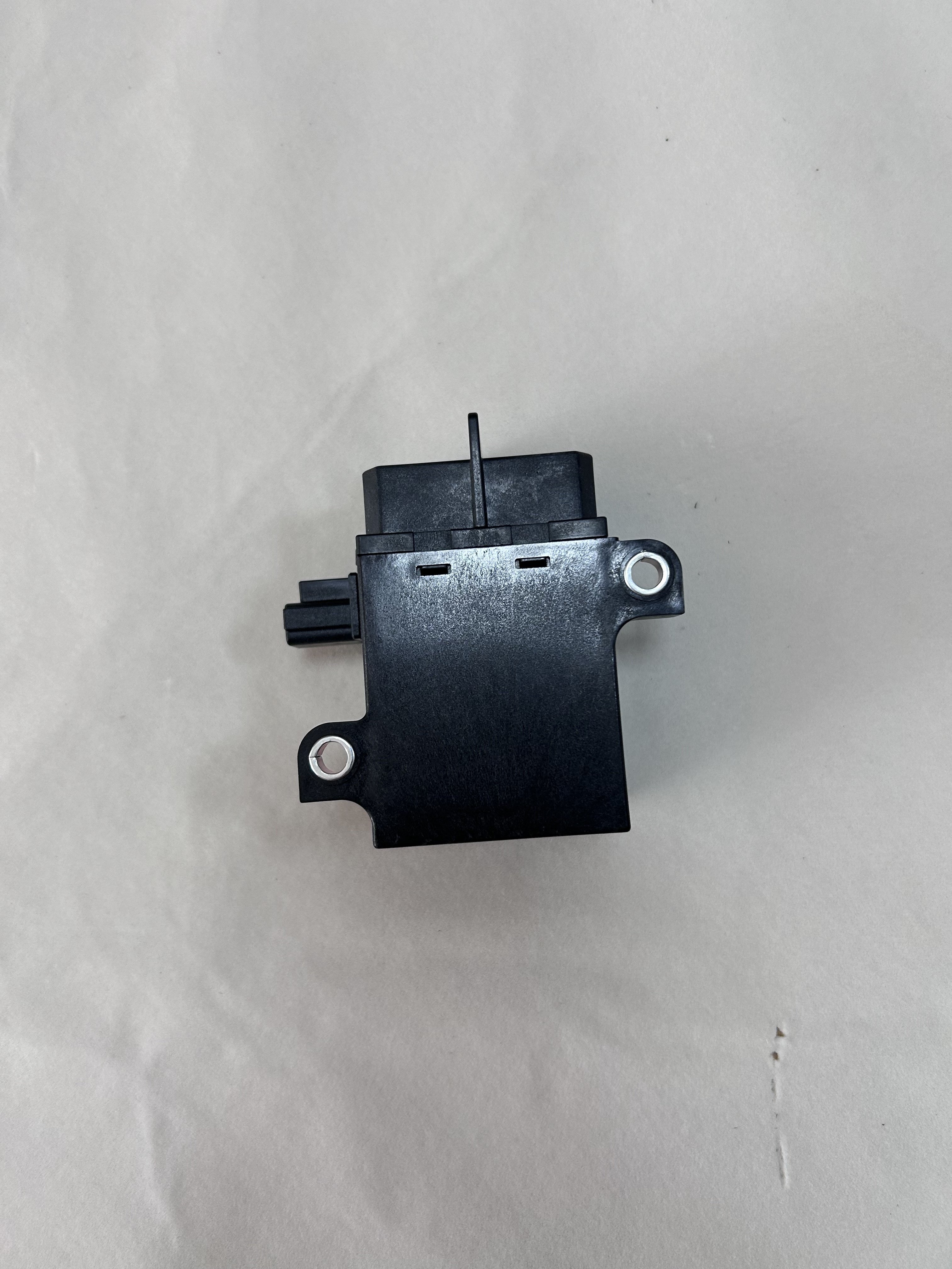 New Arrival Auto Spare Parts AEVF94012 Relay