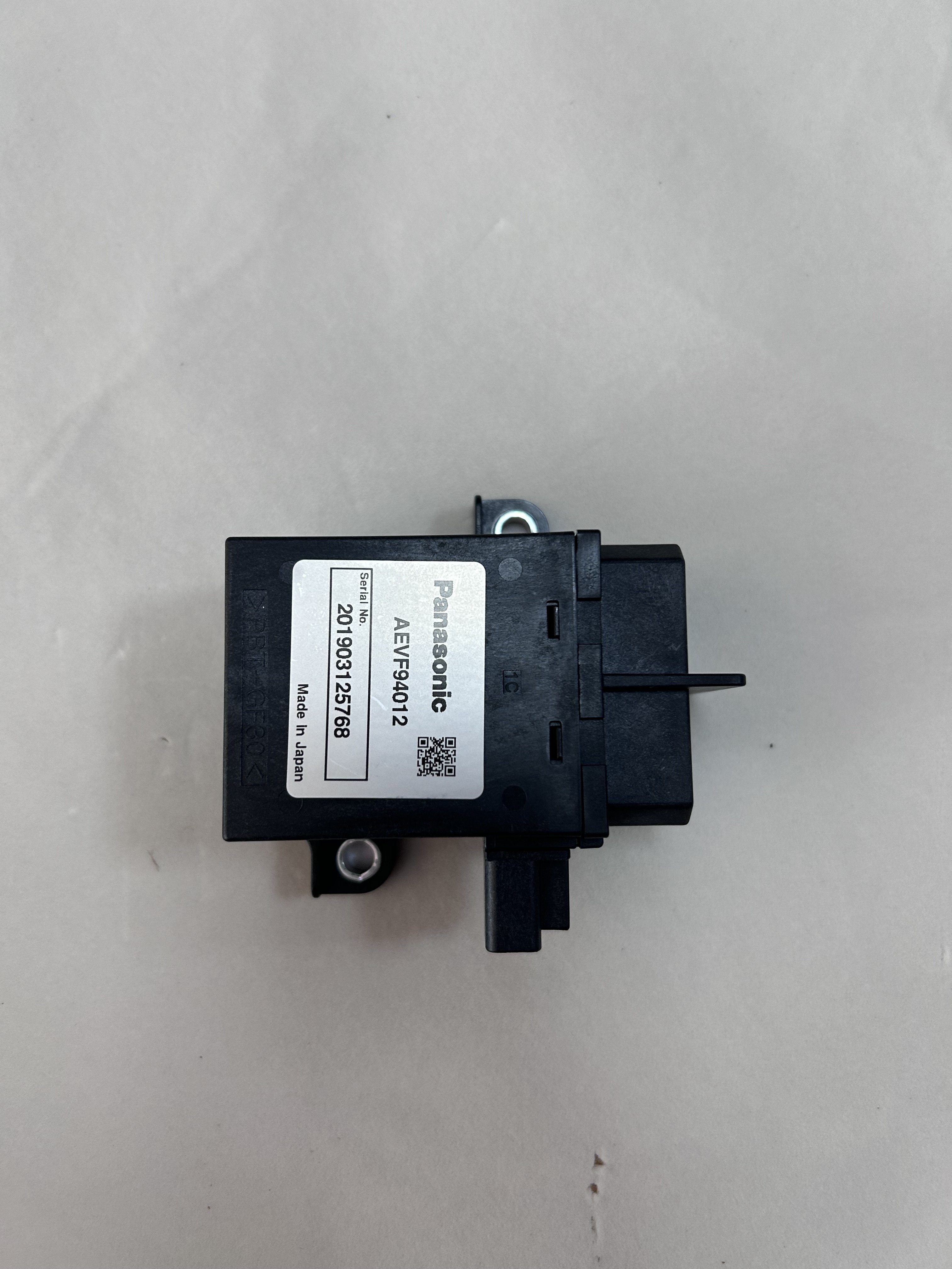 New Arrival Auto Spare Parts AEVF94012 Relay