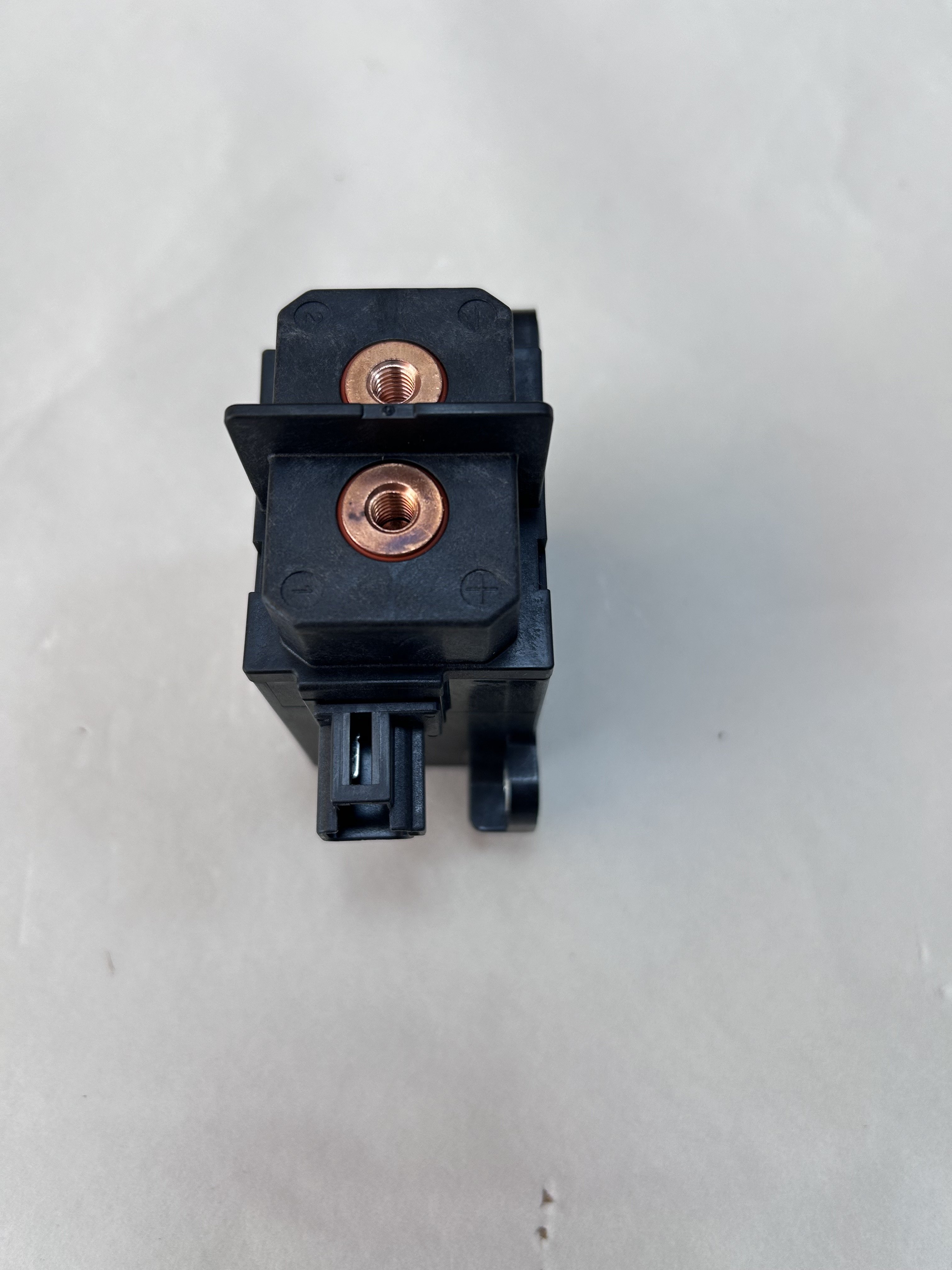 New Arrival Auto Spare Parts AEVF94012 Relay