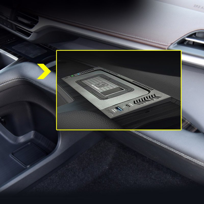 15w Car Qi Wireless Charger for Toyota Sienna 2022 2023 Accessories Phone Fast Charger Plate Holder Car Modification Parts