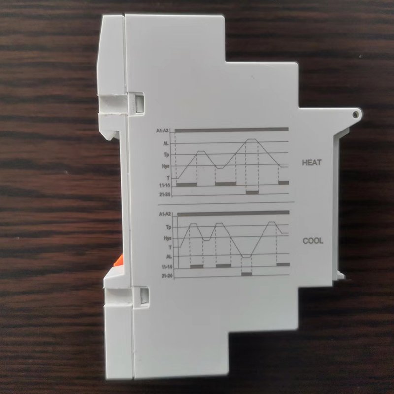 RELETEK RD-RTS130 AC/DC 24-240V 50/60HZ Temperature Regular Relay with LCD Display Auto-reset Heating Cooling Operating