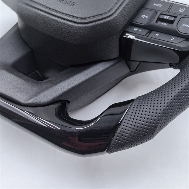 Hot Sale Carbon Fiber Steering Wheel For Toyota Land Cruiser LC200 2022 LC300 Customize Steering Wheel Car Accessories