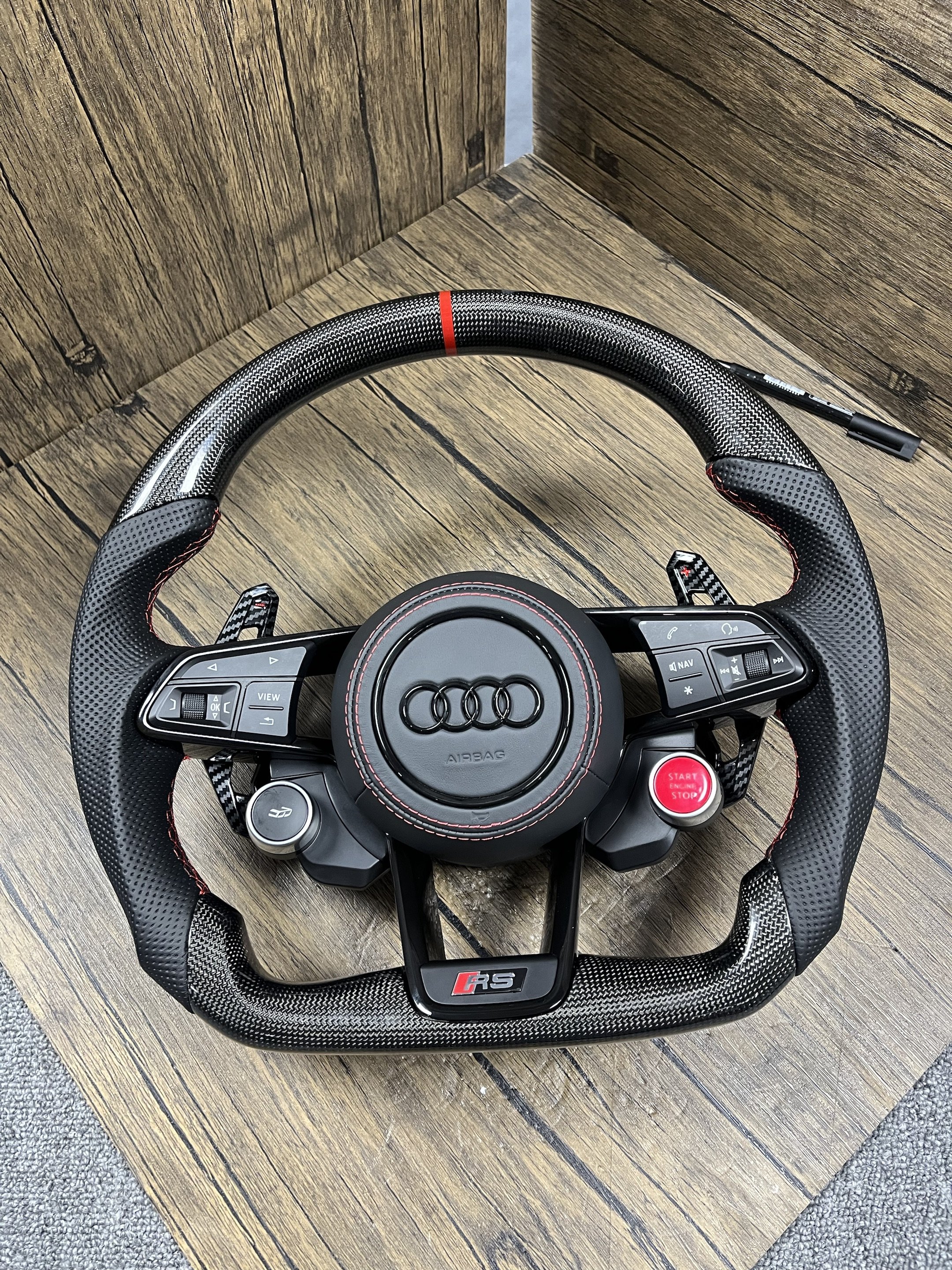 Custom Sports Style Carbon Fiber Steering Wheel for Audi Models R8 TT A1 A3 A4 A5 A6 A7 A8 Q5 Q7 TTRS with Real Leather Material
