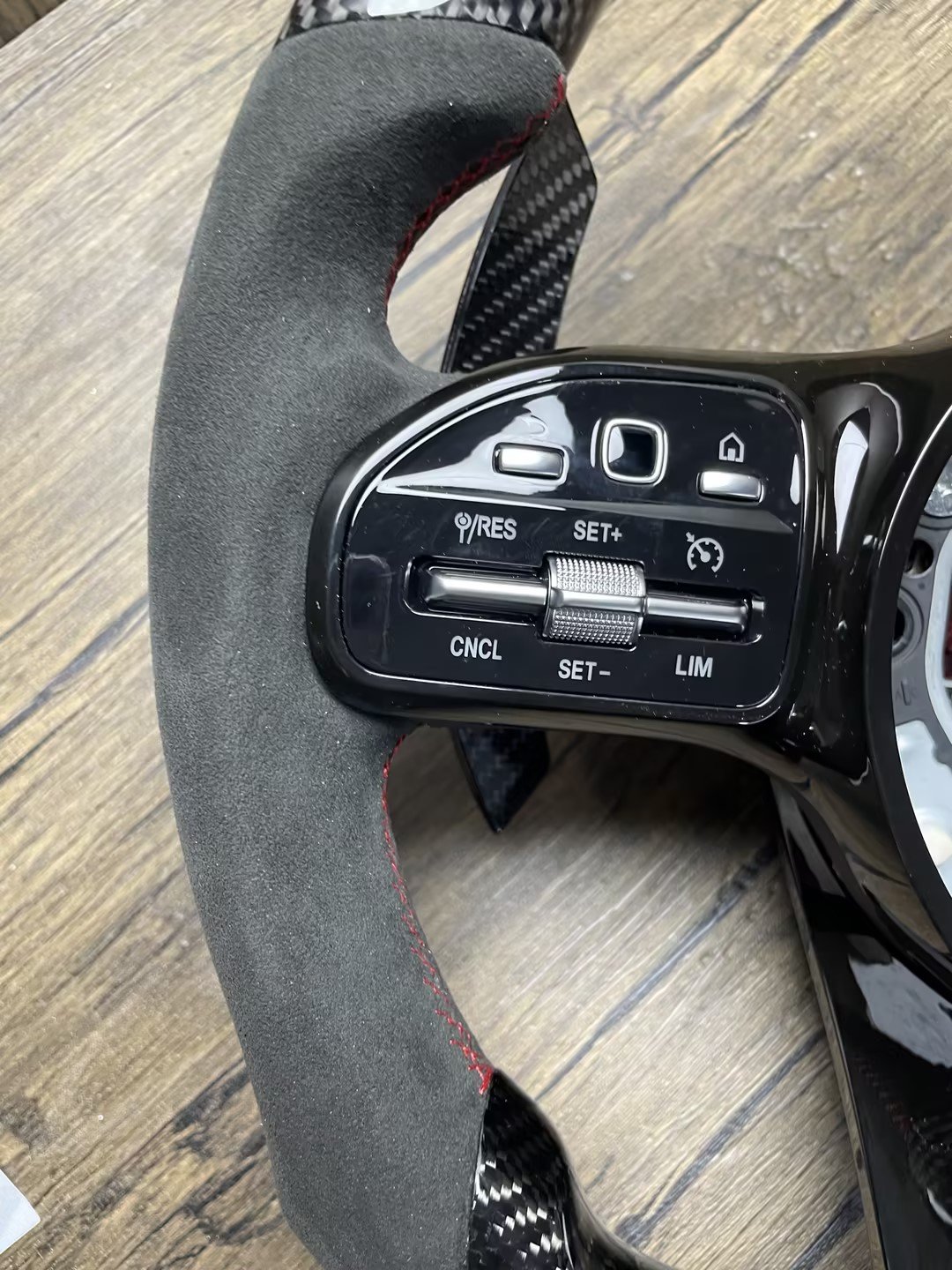 Auto Customized Steering Wheel Fit for Mercedes Benz C Class W204 W205 AMG W212 W213 W447 W463 GLC GLA Carbon Fiber Steering