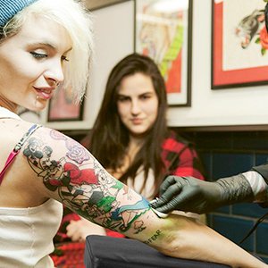 Hadiyah Tattoo Arm Rest Stand Adjustable Height and Tilt Heavy Duty Tattoo Armrest Leg Rest Stand Leather Soft Sponge Pad